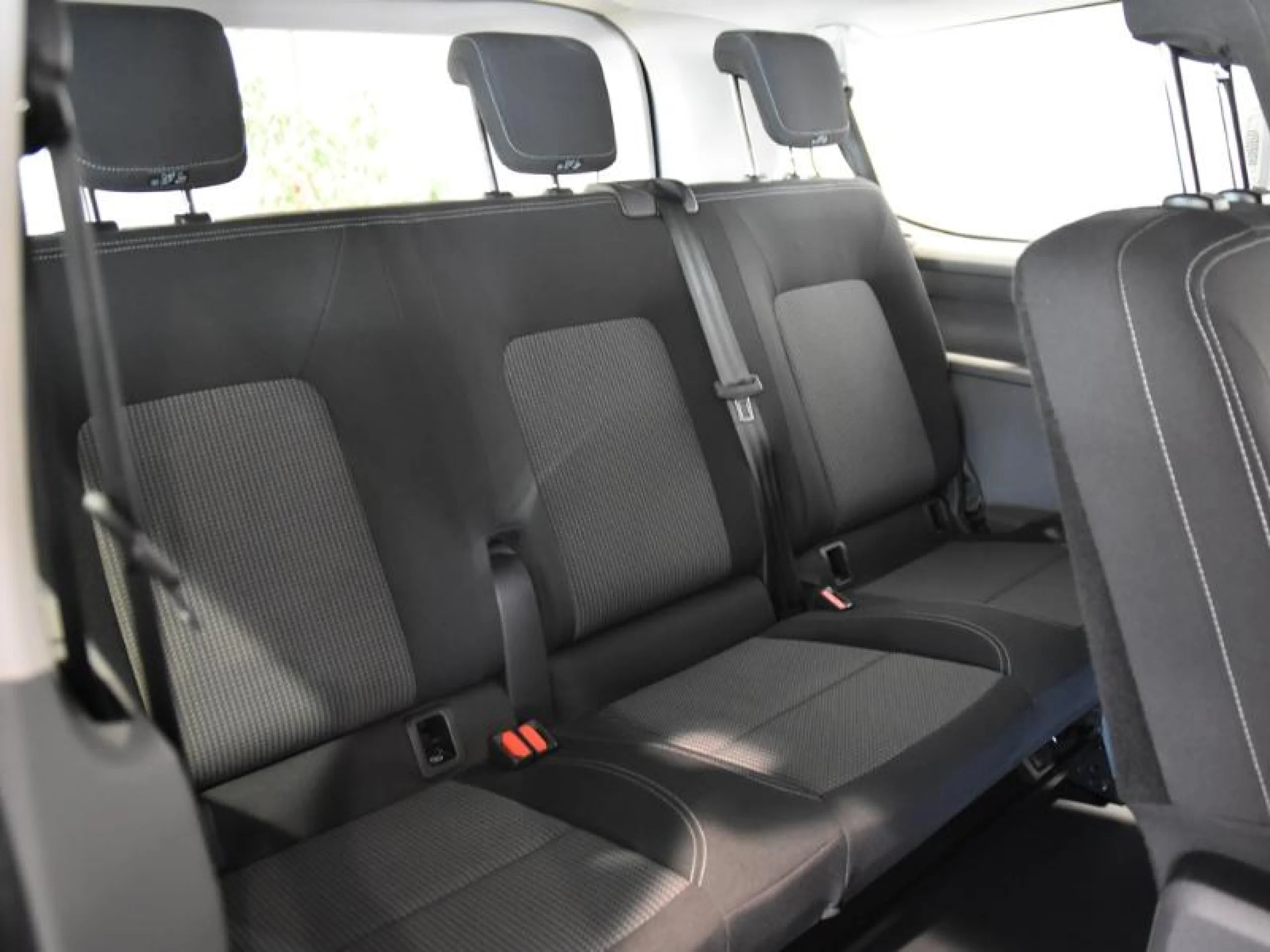 VOLKSWAGEN CARAVELLE CORTA 2.0 TDI 81 KW (110 CV) 6 VE - Foto 9