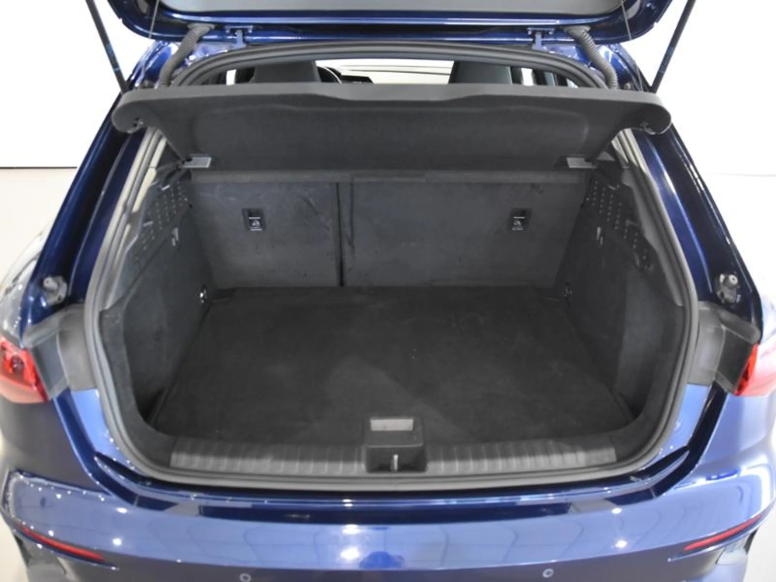 AUDI A3 SPORTBACK ADVANCED 40 TFSI E 150KW S TRO - Foto 7