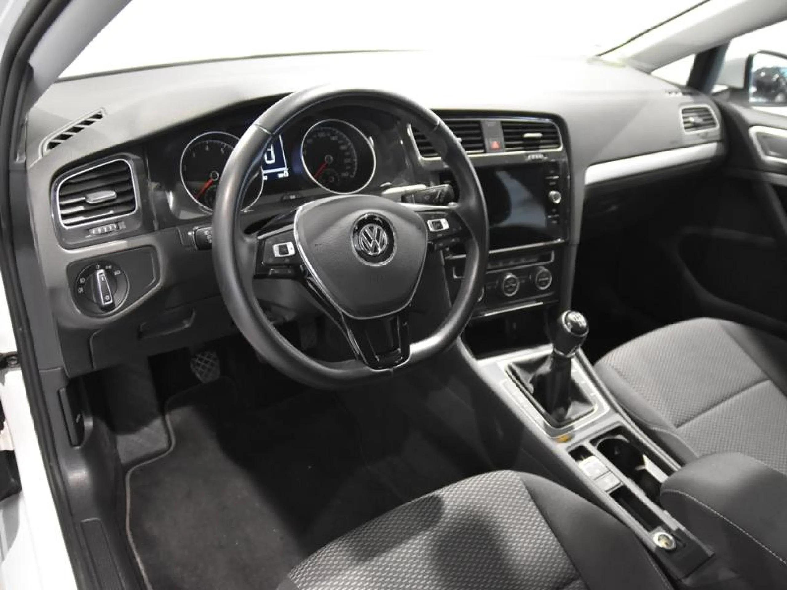 VOLKSWAGEN GOLF ADVANCE 1.5 TSI EVO 96KW (130CV) - Foto 9