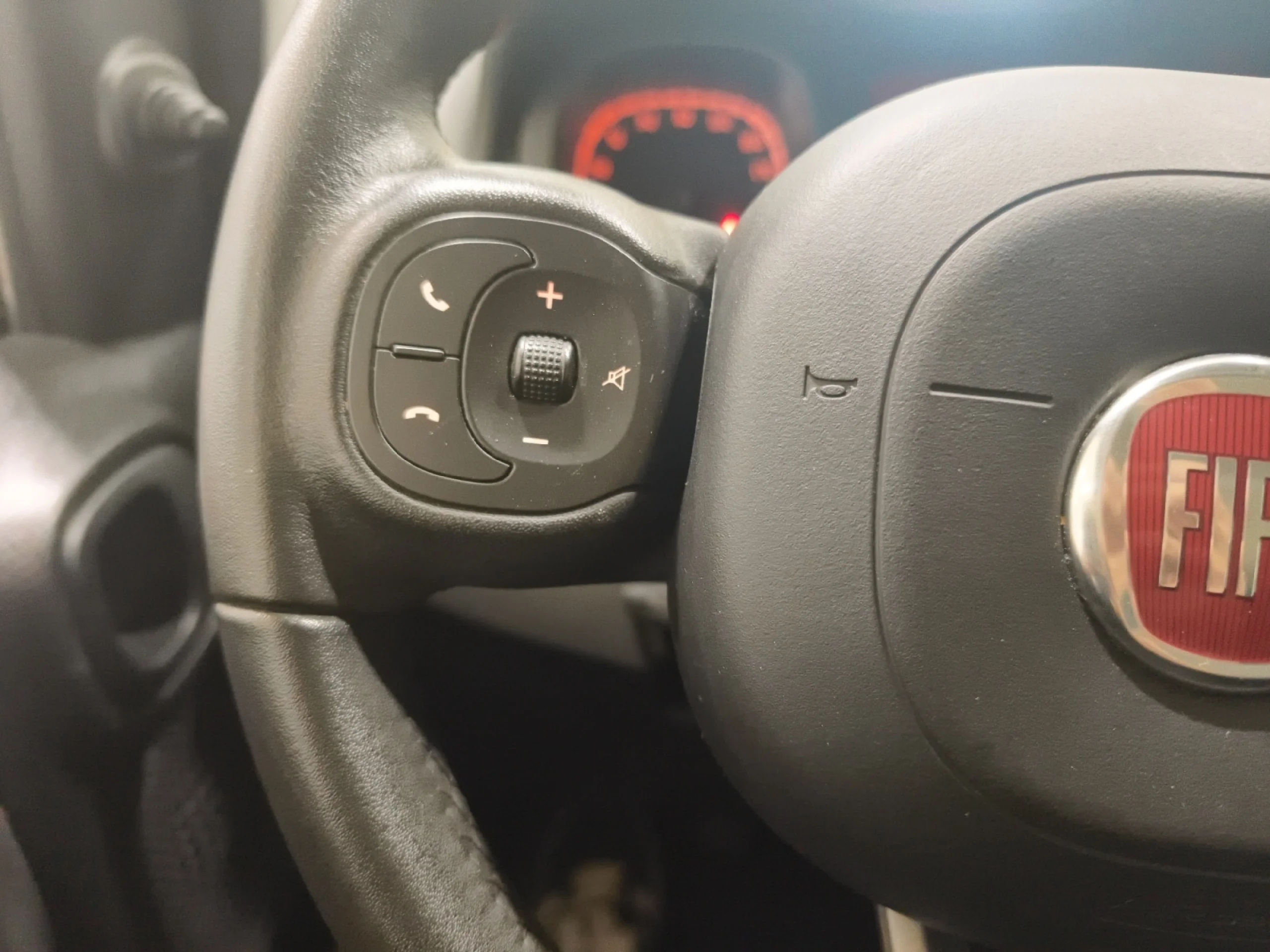 FIAT PANDA CITY LIFE HYBRID 1.0 GSE 51KW (70CV) - Foto 11