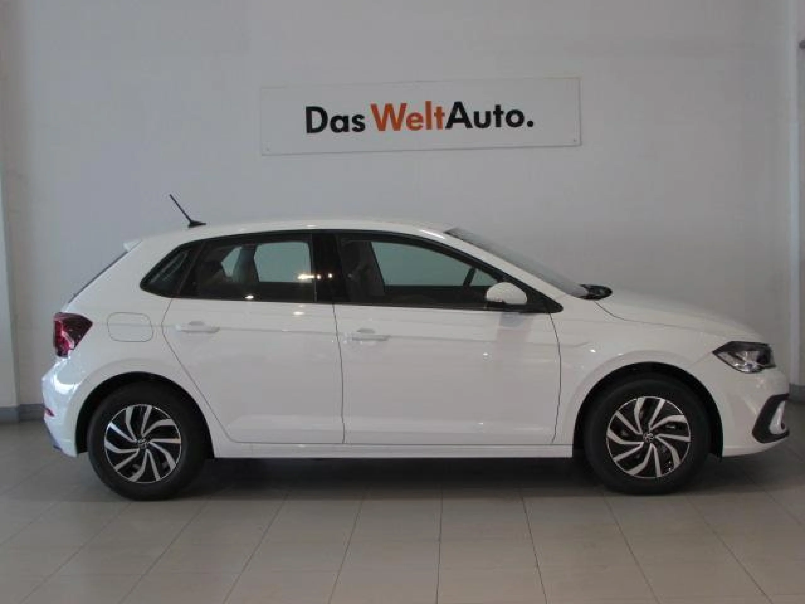 VOLKSWAGEN POLO LIFE 1.0 TSI 70KW (95CV) - Foto 3