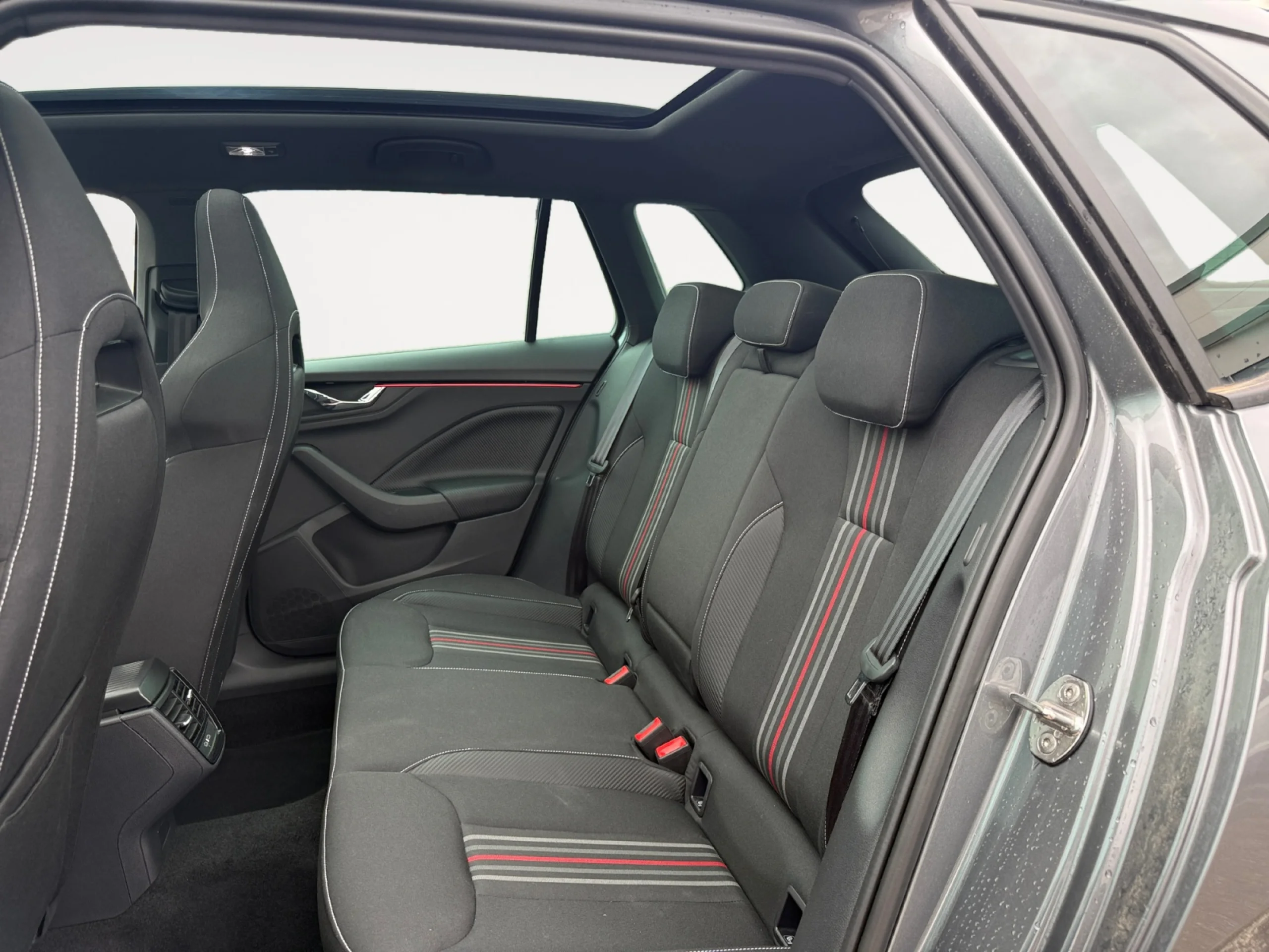 SKODA KAMIQ 1.0 TSI 81KW (110CV) DSG MONTECARLO - Foto 6