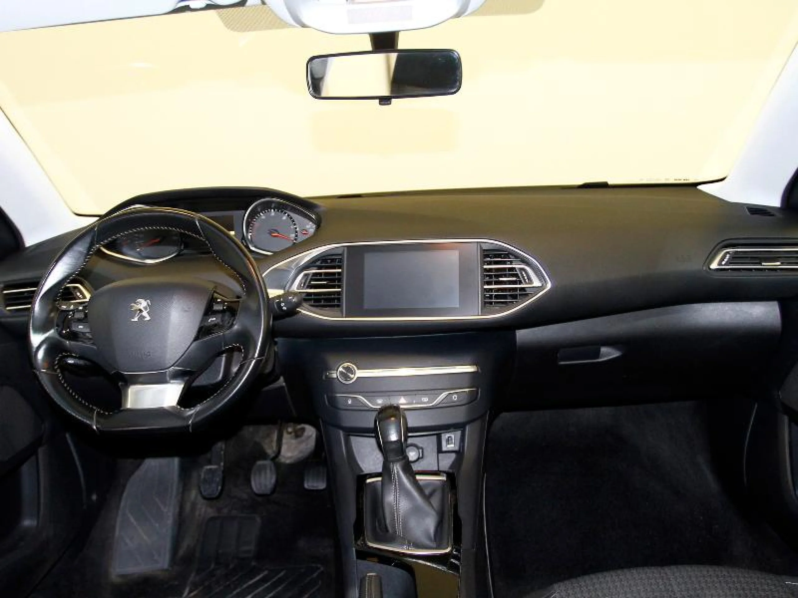 PEUGEOT 308 5P BUSINESS LINE BLUEHDI 73KW (100CV) - Foto 15