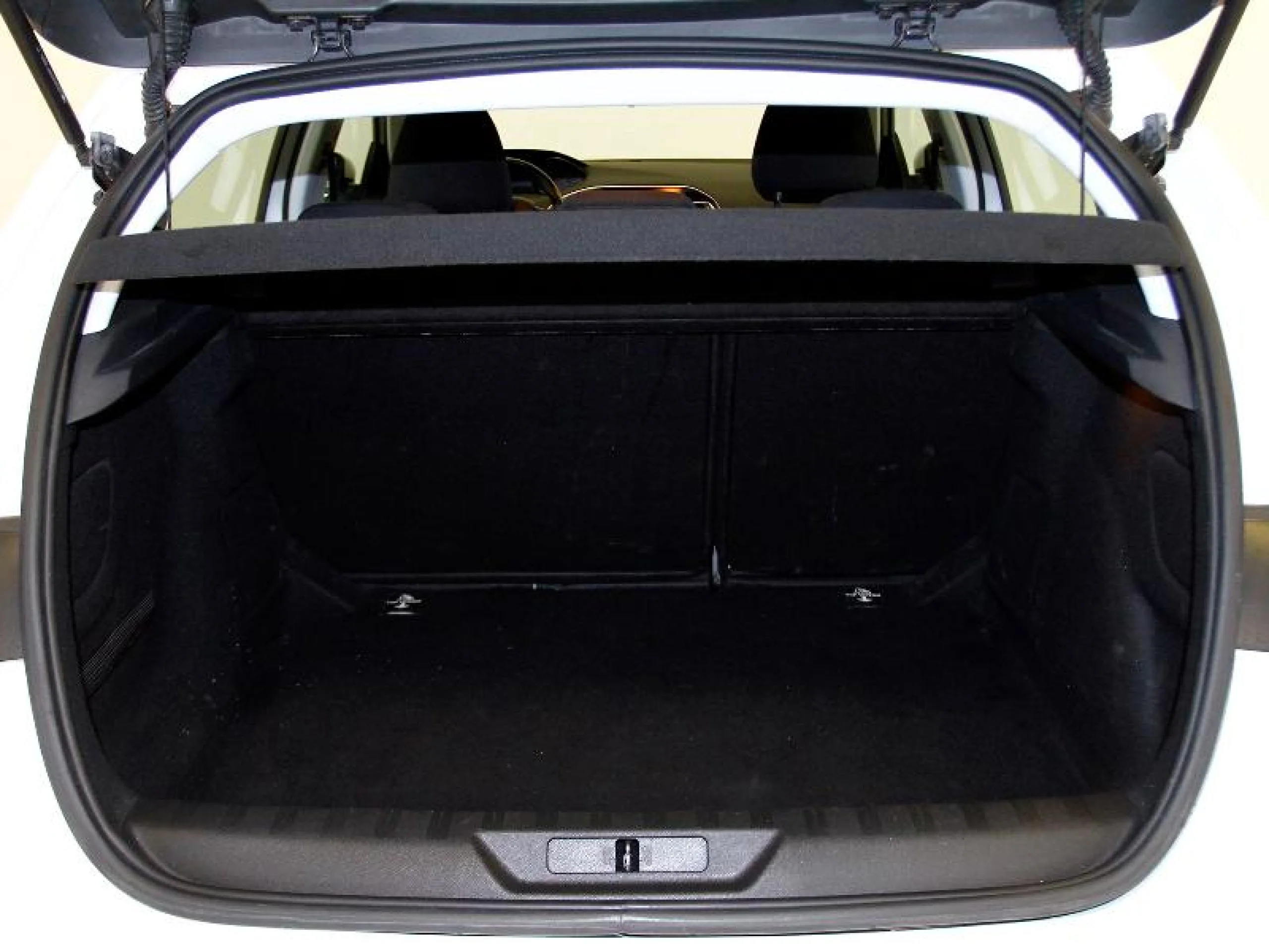 PEUGEOT 308 5P BUSINESS LINE BLUEHDI 73KW (100CV) - Foto 16