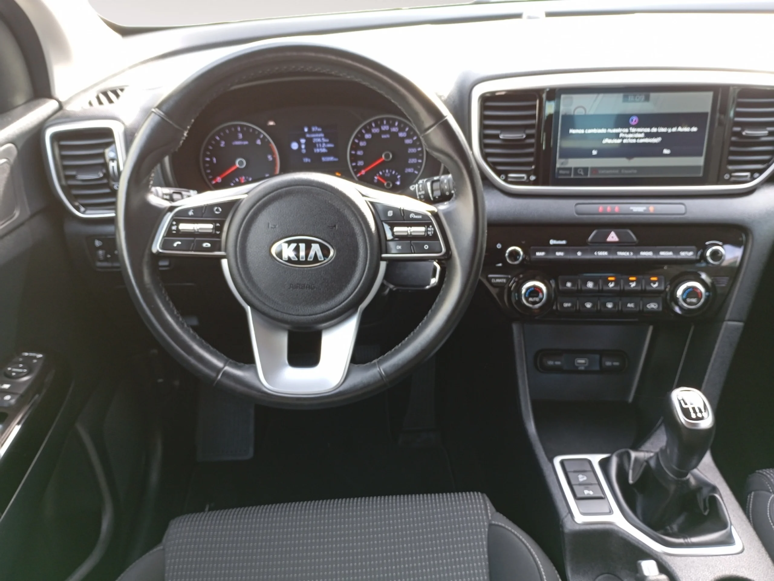 KIA SPORTAGE 1.6 MHEV BLACK EDITION 100KW (136CV) 4X2 - Foto 4