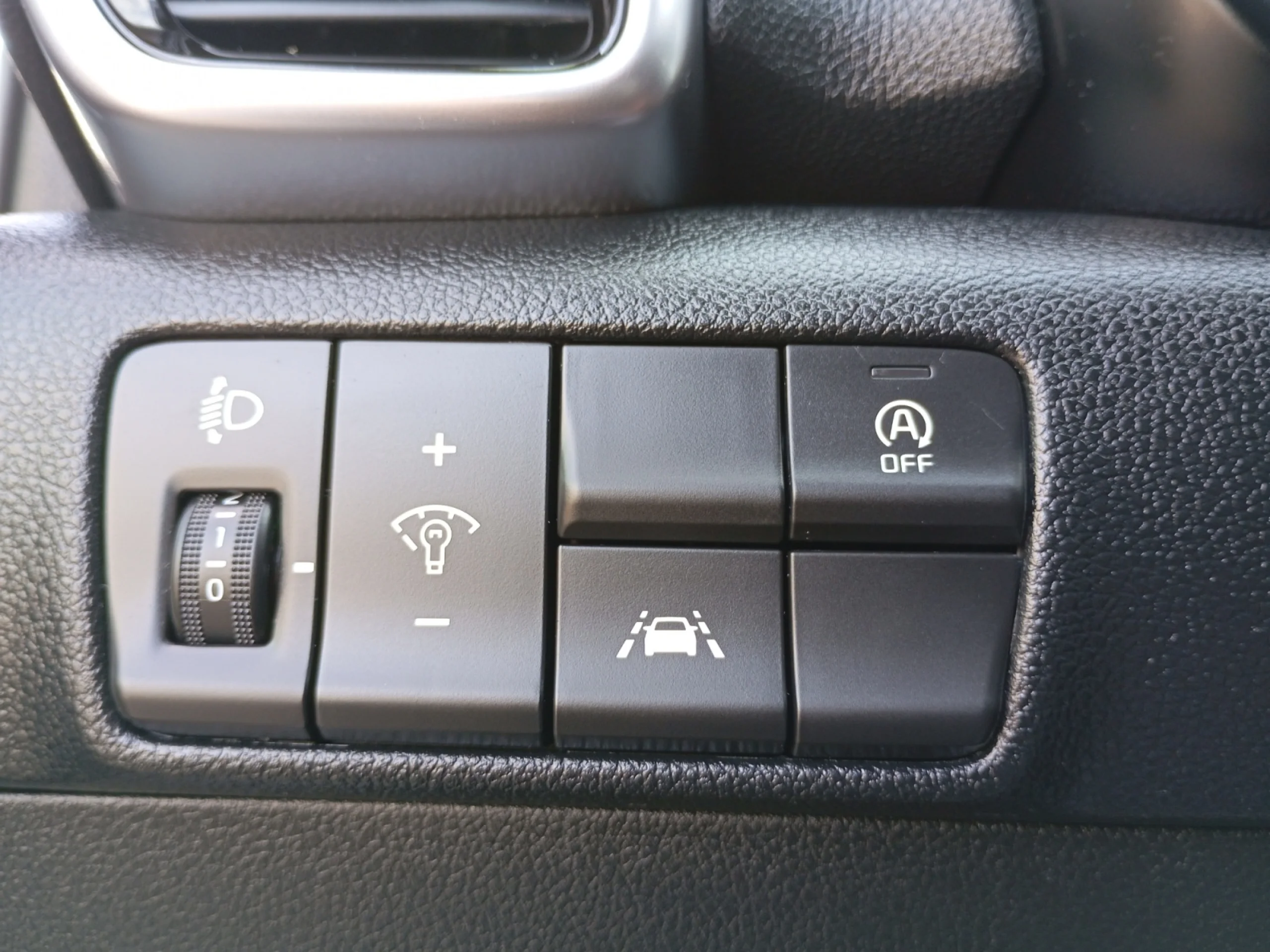 KIA SPORTAGE 1.6 MHEV BLACK EDITION 100KW (136CV) 4X2 - Foto 16