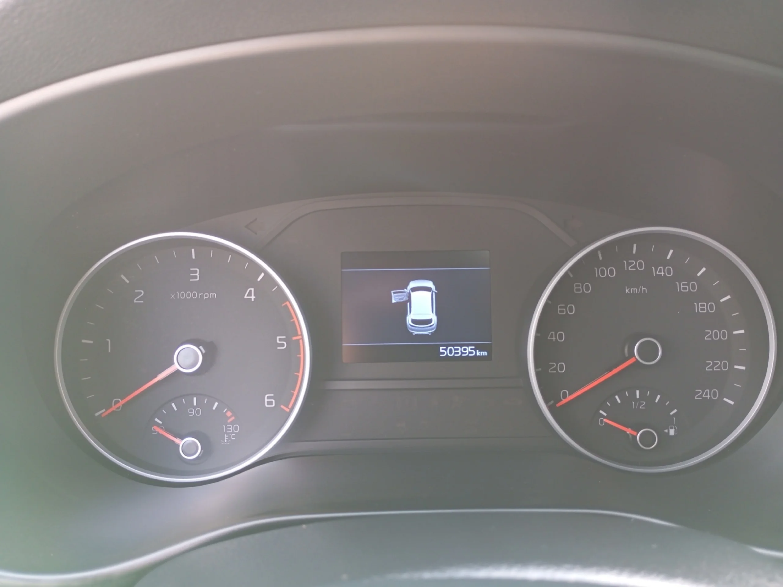 KIA SPORTAGE 1.6 MHEV BLACK EDITION 100KW (136CV) 4X2 - Foto 10