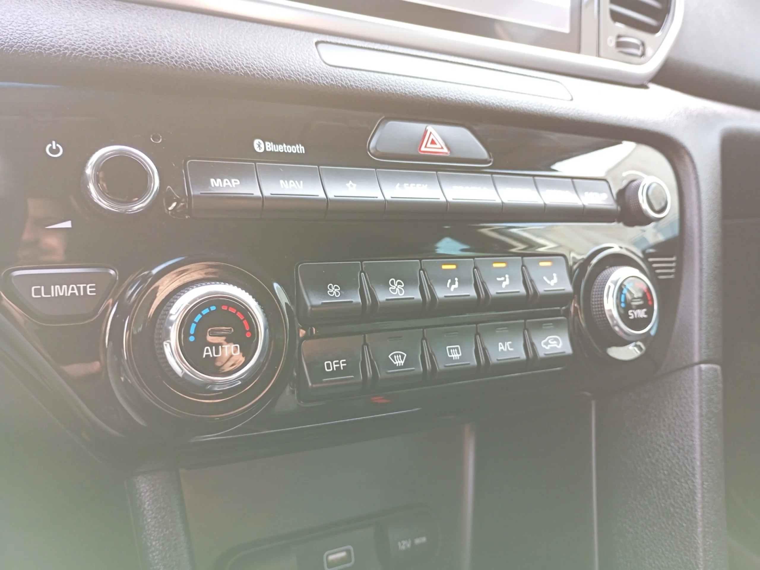 KIA SPORTAGE 1.6 MHEV BLACK EDITION 100KW (136CV) 4X2 - Foto 14