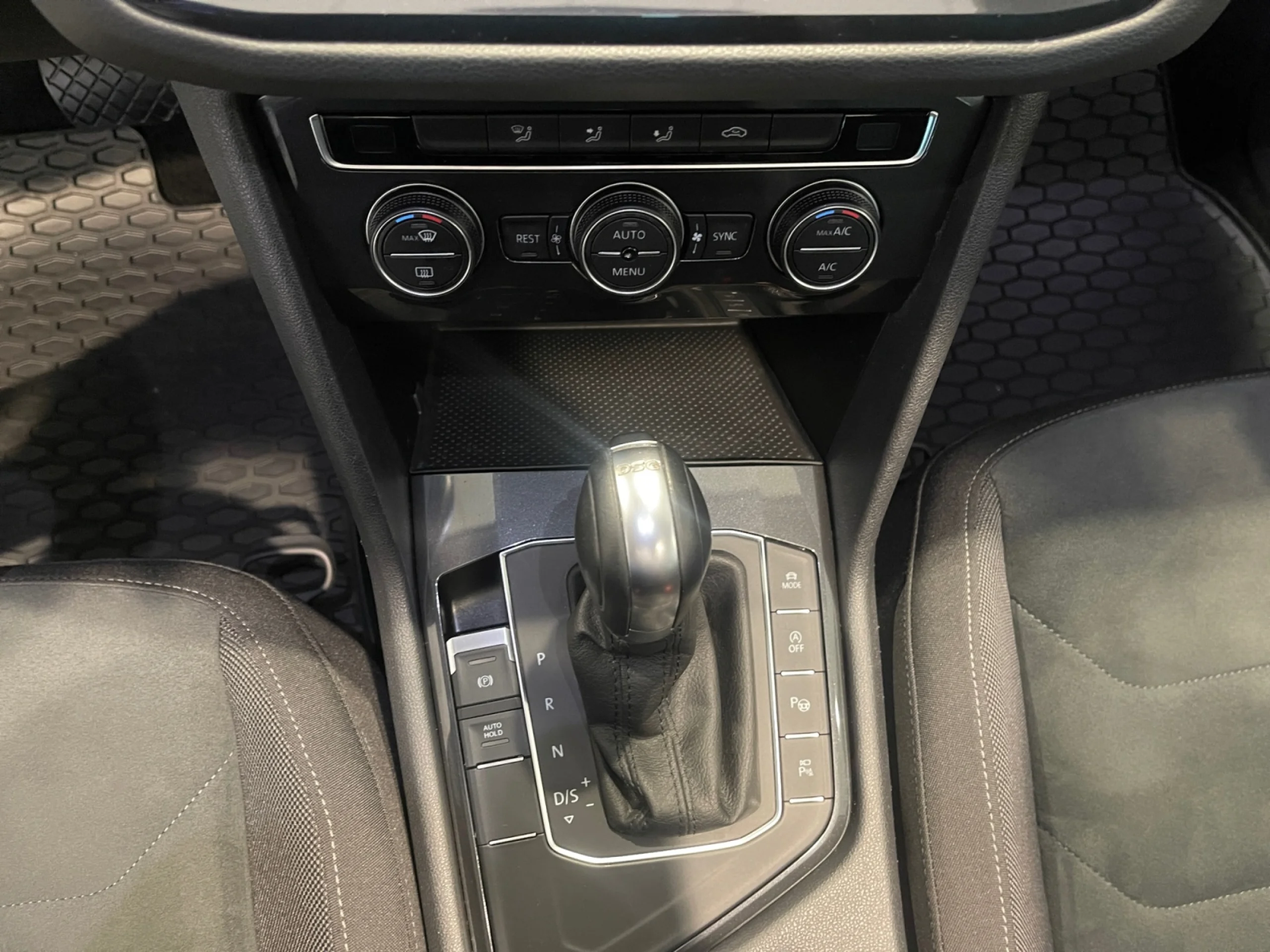 VOLKSWAGEN TIGUAN SPORT 1.5 TSI 110KW (150CV) DSG - Foto 11