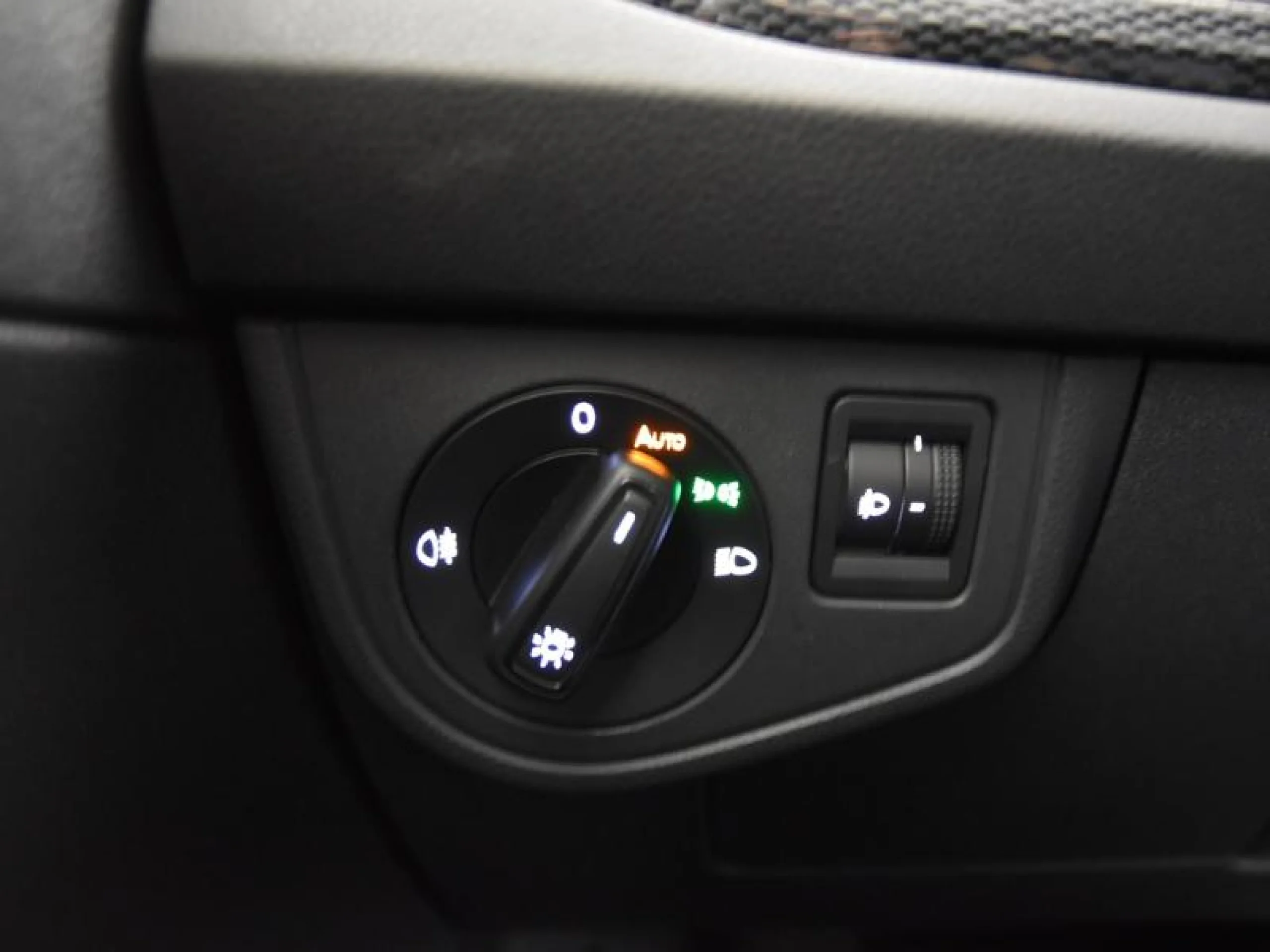 VOLKSWAGEN POLO POLO MÁS 1.0 TSI 70 KW (95 CV)  AUTOMÁTICO DSG 7 VEL. - Foto 17