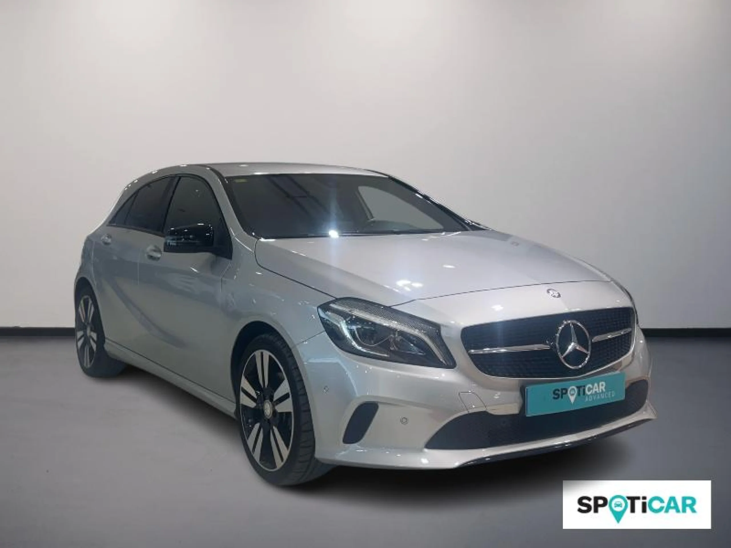 MERCEDES-BENZ CLASE A A 200 D URBAN - Foto 3