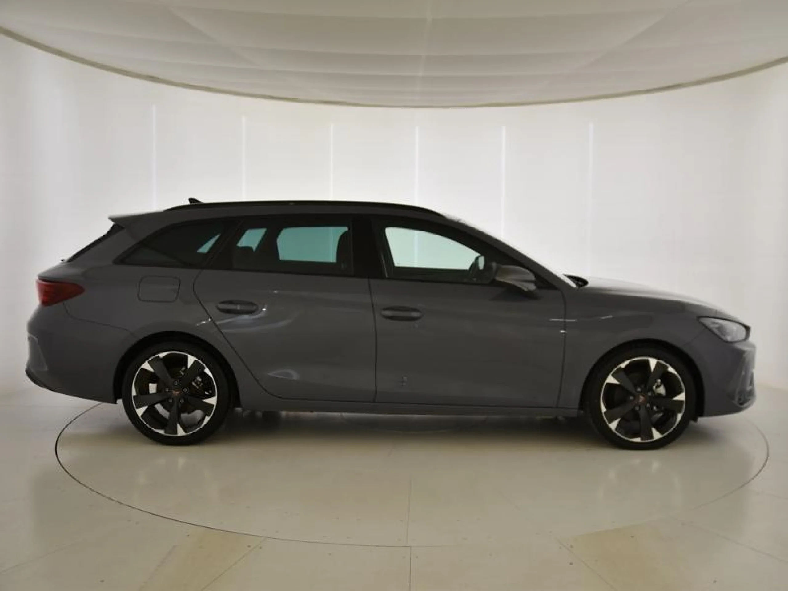 CUPRA LEON SP 1.5 ETSI 110KW (150CV) DSG - Foto 3