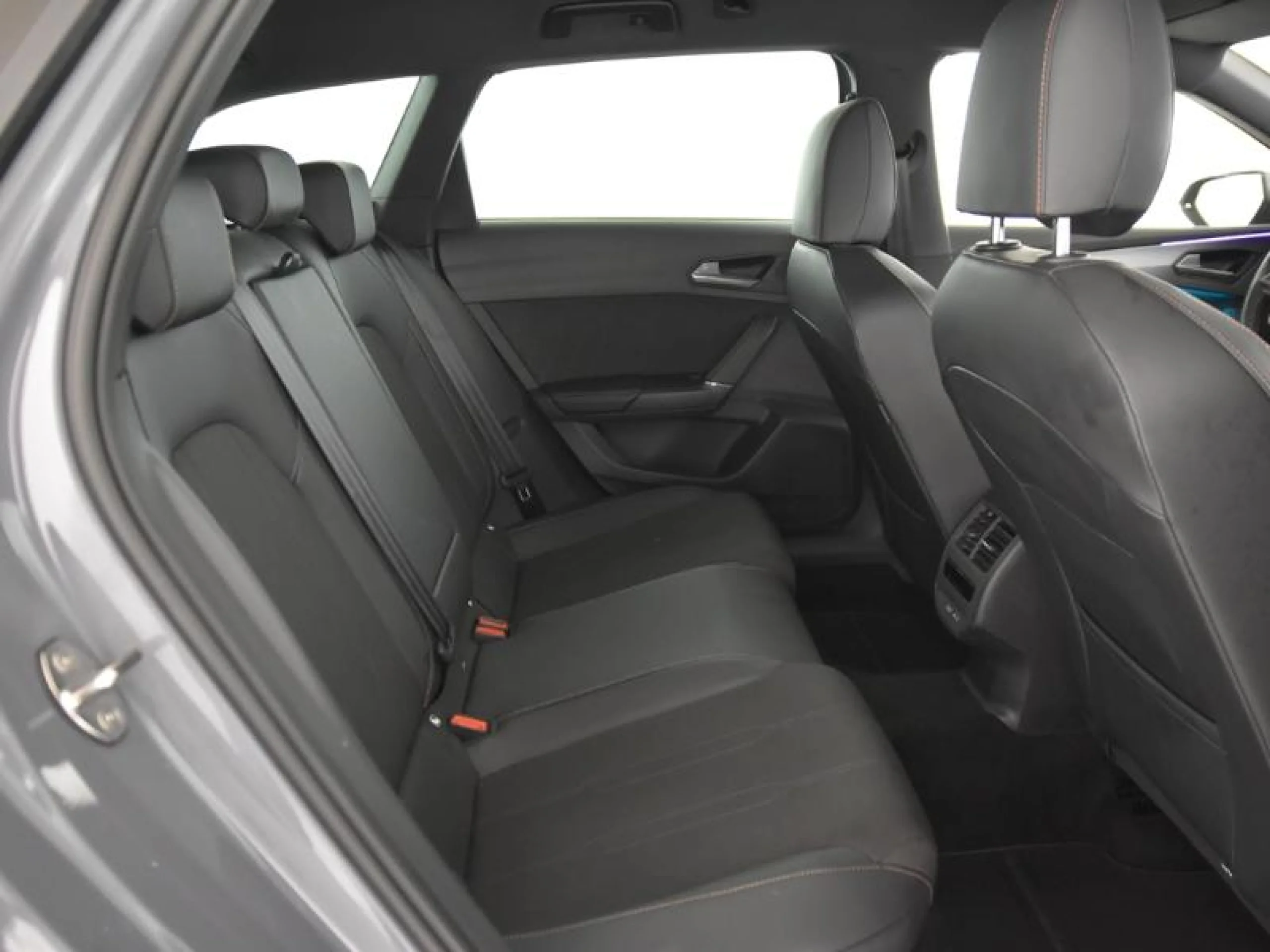 CUPRA LEON SP 1.5 ETSI 110KW (150CV) DSG - Foto 6