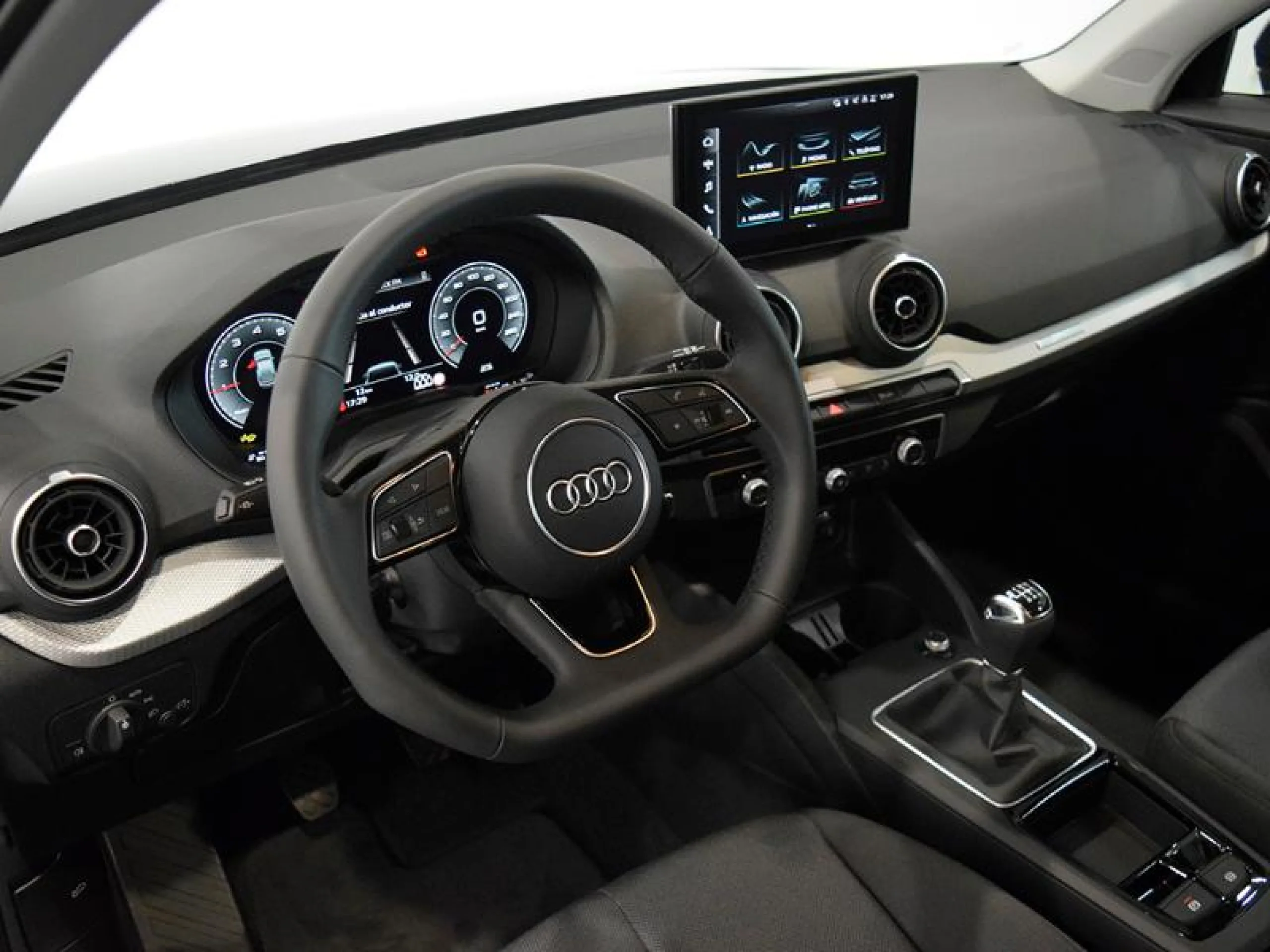 AUDI Q2 ADVANCED 30 TFSI 85KW (116CV) - Foto 10