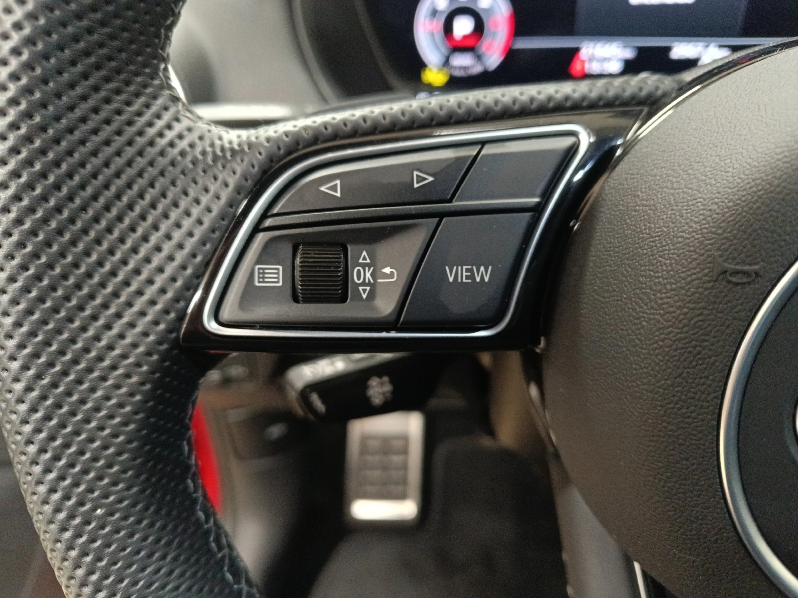 AUDI Q2 ADRENALIN 35 TDI 110KW (150CV) S TRONIC - Foto 11