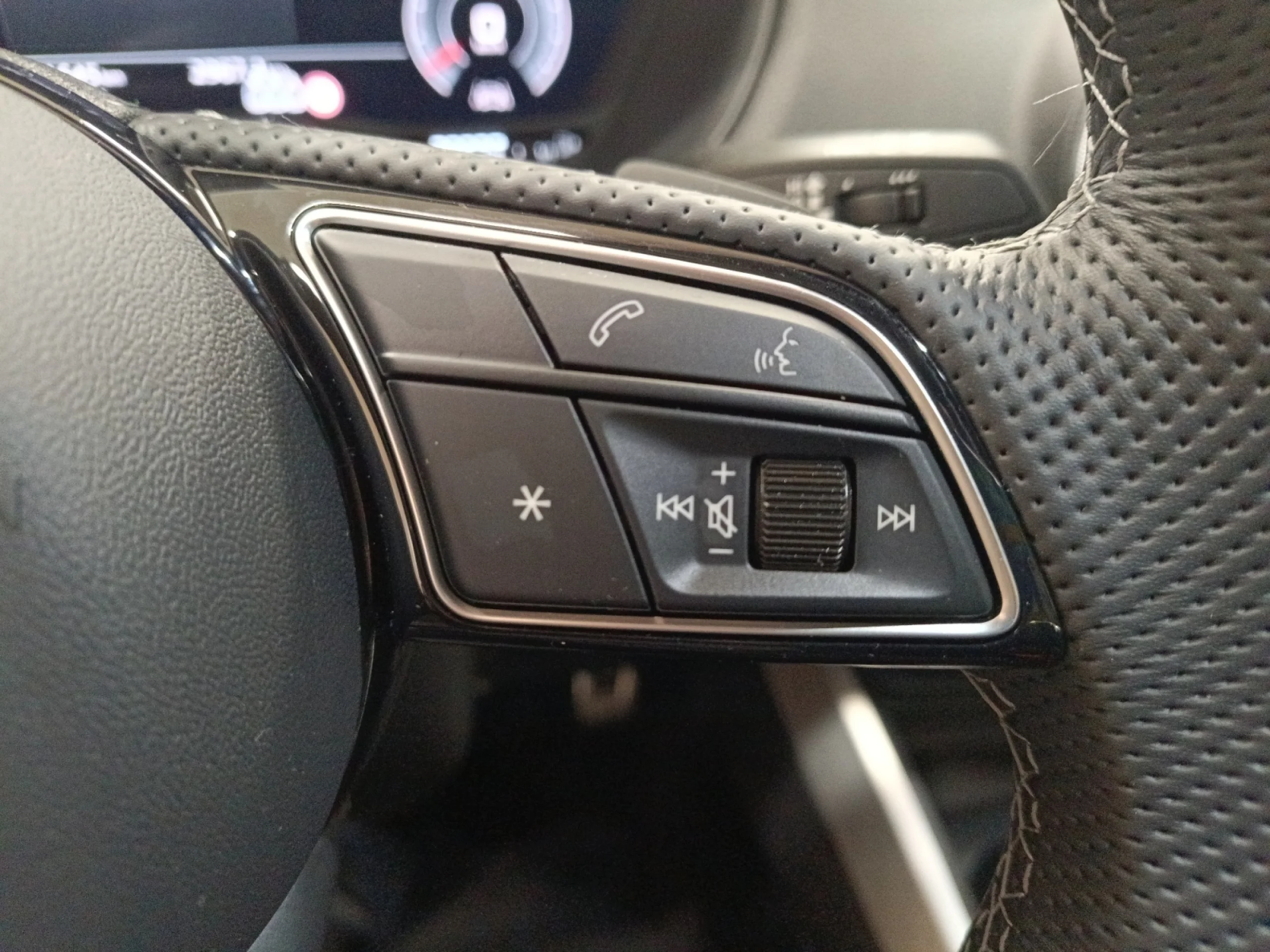 AUDI Q2 ADRENALIN 35 TDI 110KW (150CV) S TRONIC - Foto 10