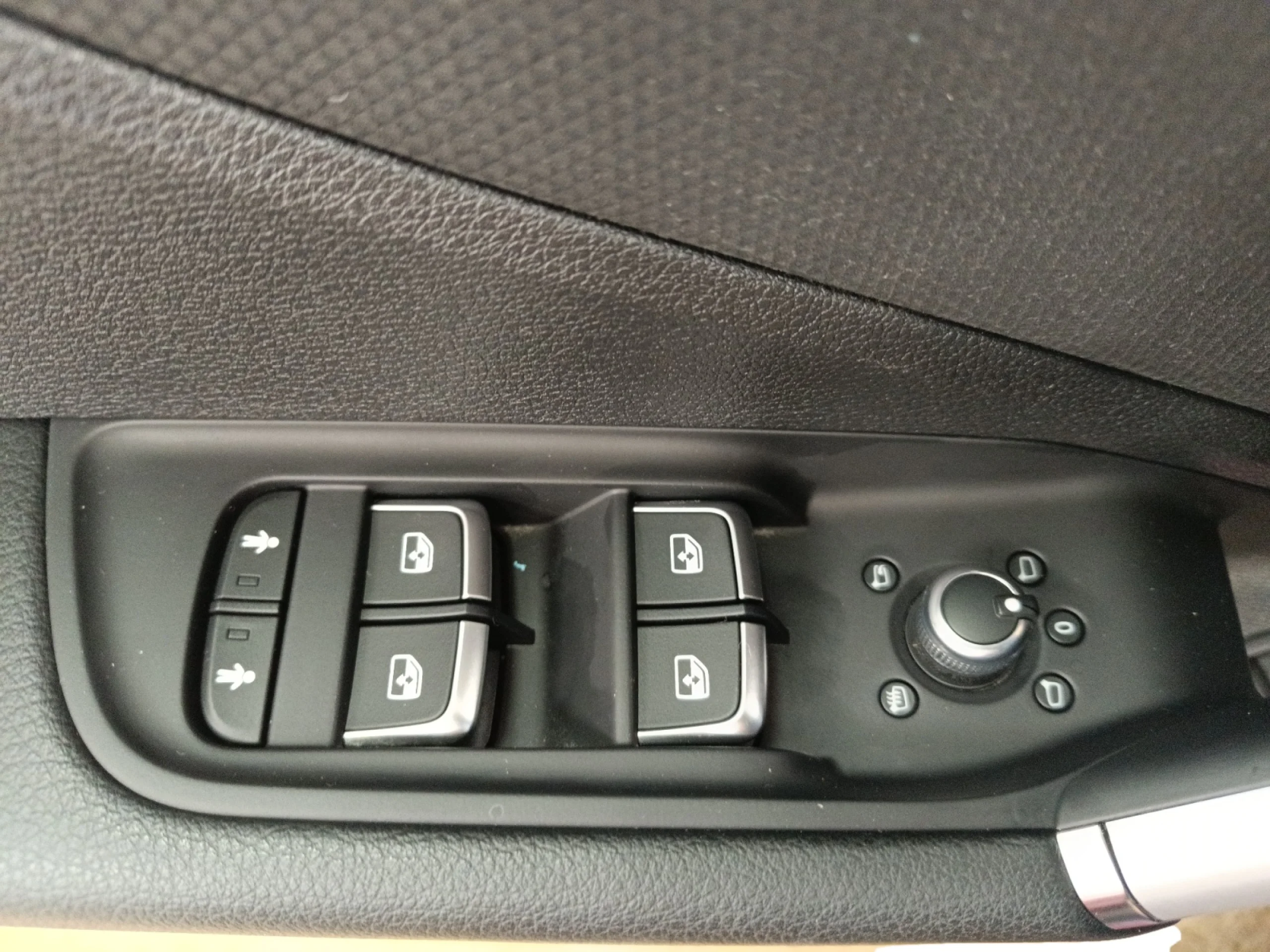 AUDI Q2 ADRENALIN 35 TDI 110KW (150CV) S TRONIC - Foto 12