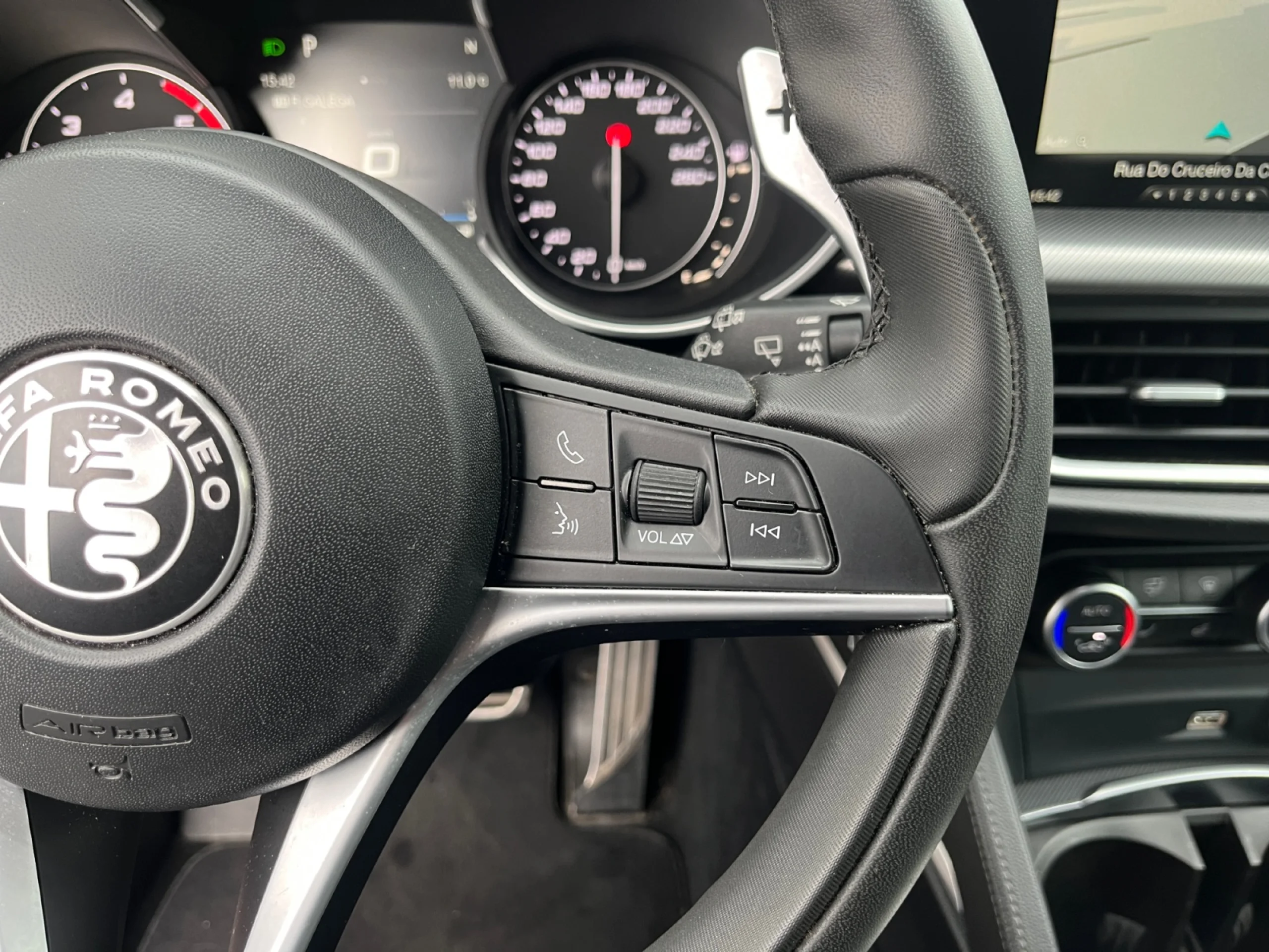 ALFA ROMEO STELVIO 2.2 DIÉSEL 154KW (210CV) EXECUTIVE Q4 - Foto 17