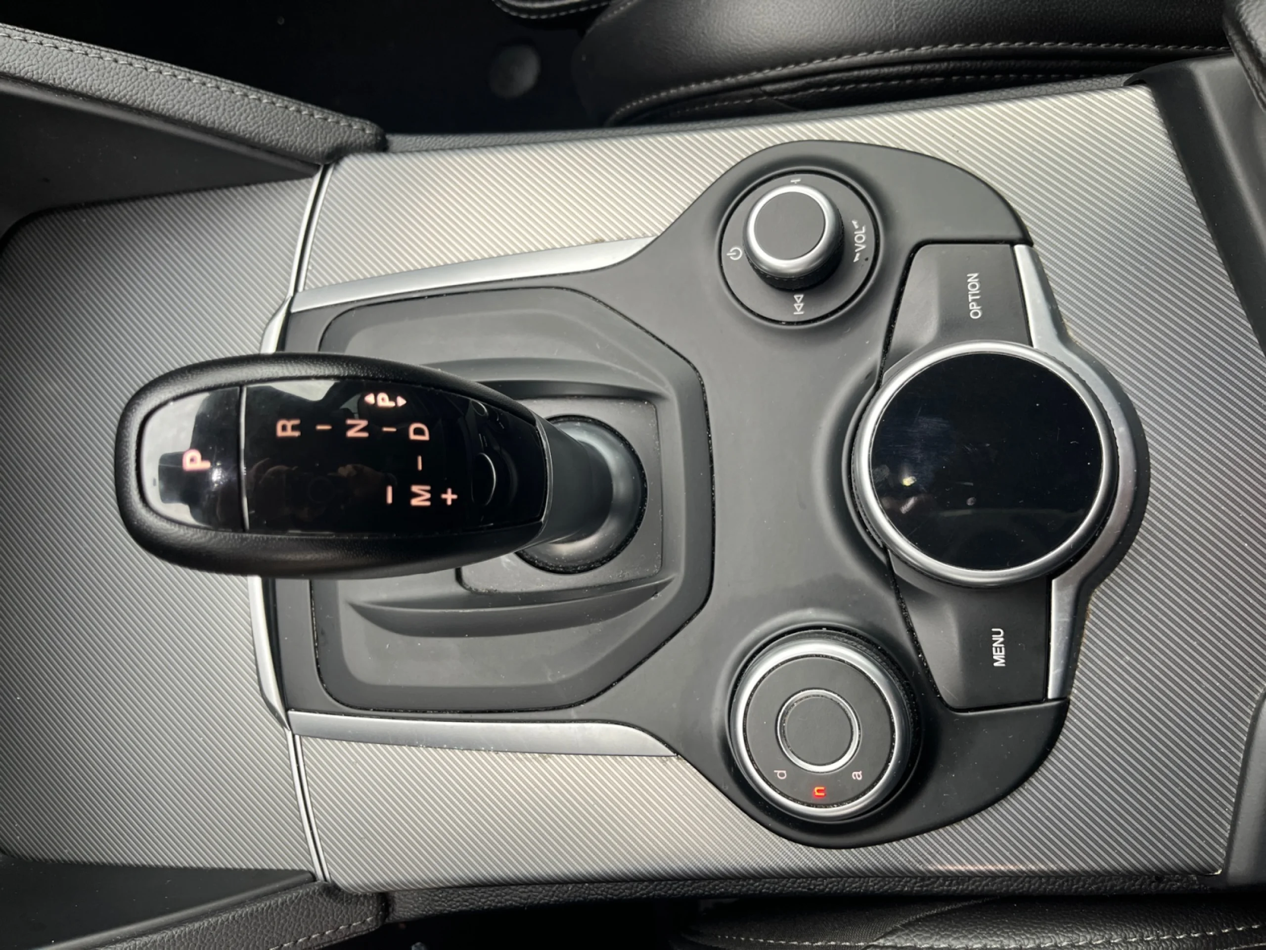 ALFA ROMEO STELVIO 2.2 DIÉSEL 154KW (210CV) EXECUTIVE Q4 - Foto 19