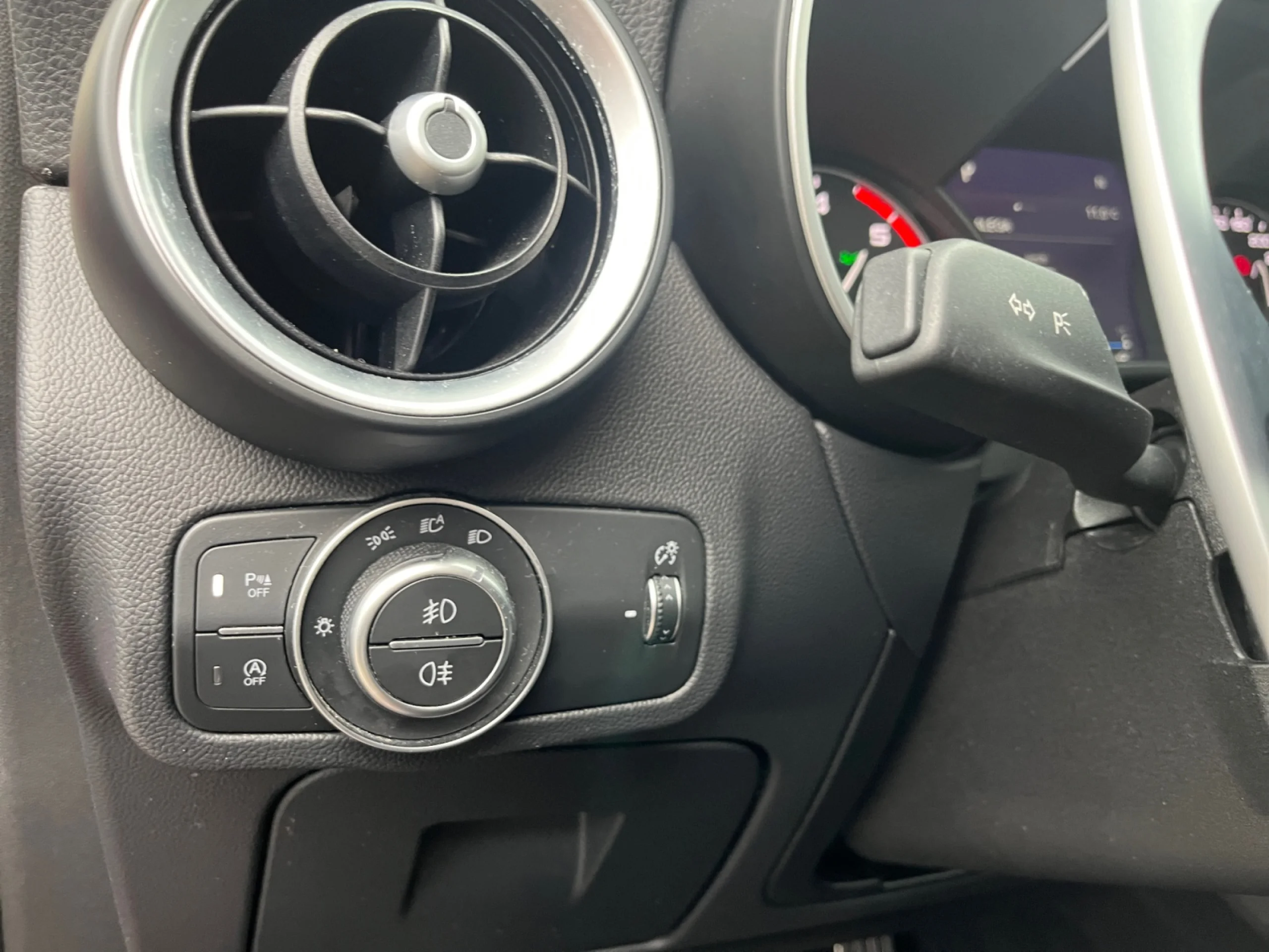 ALFA ROMEO STELVIO 2.2 DIÉSEL 154KW (210CV) EXECUTIVE Q4 - Foto 23