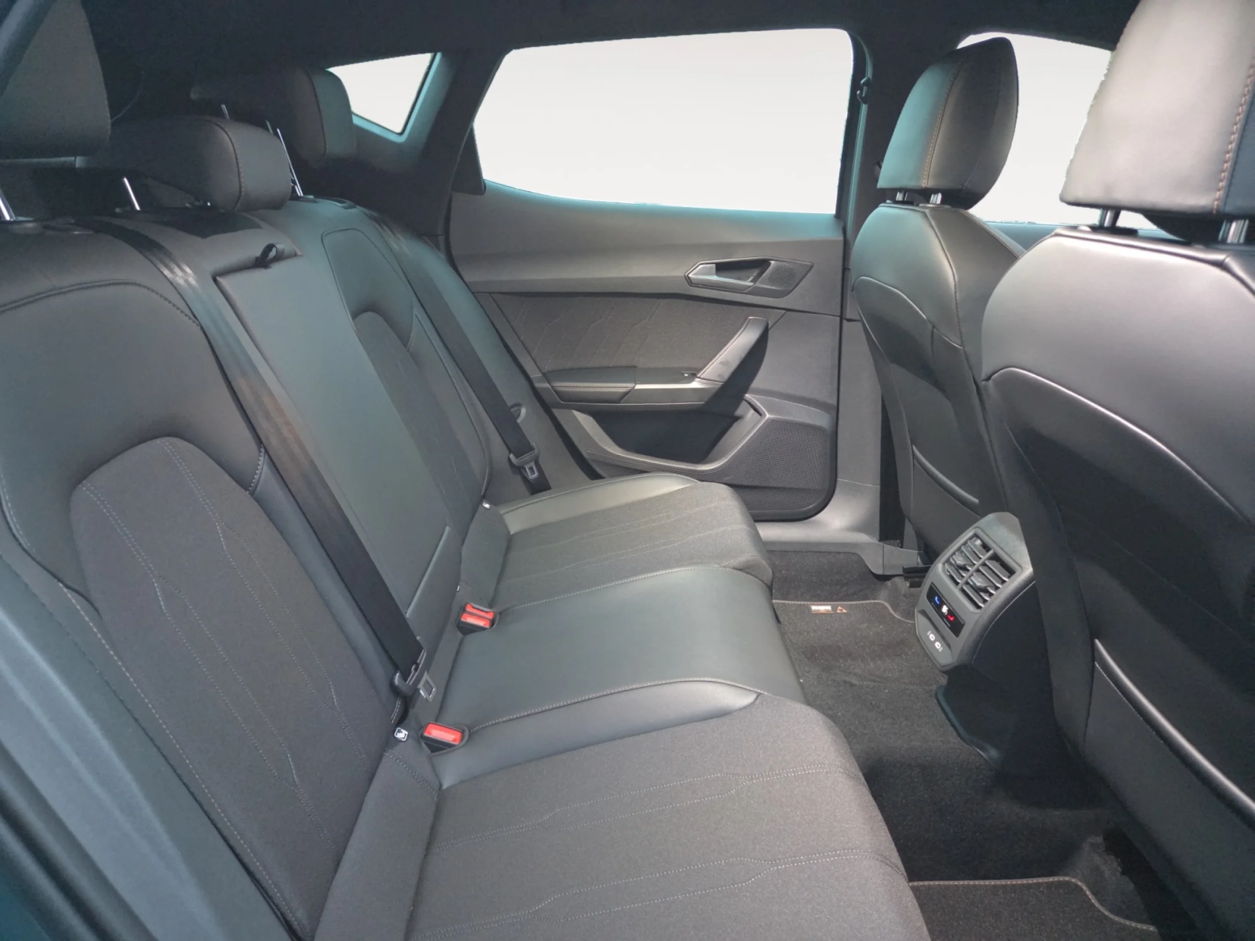 CUPRA FORMENTOR 1.5 ETSI 110KW (150 CV) DSG - Foto 6