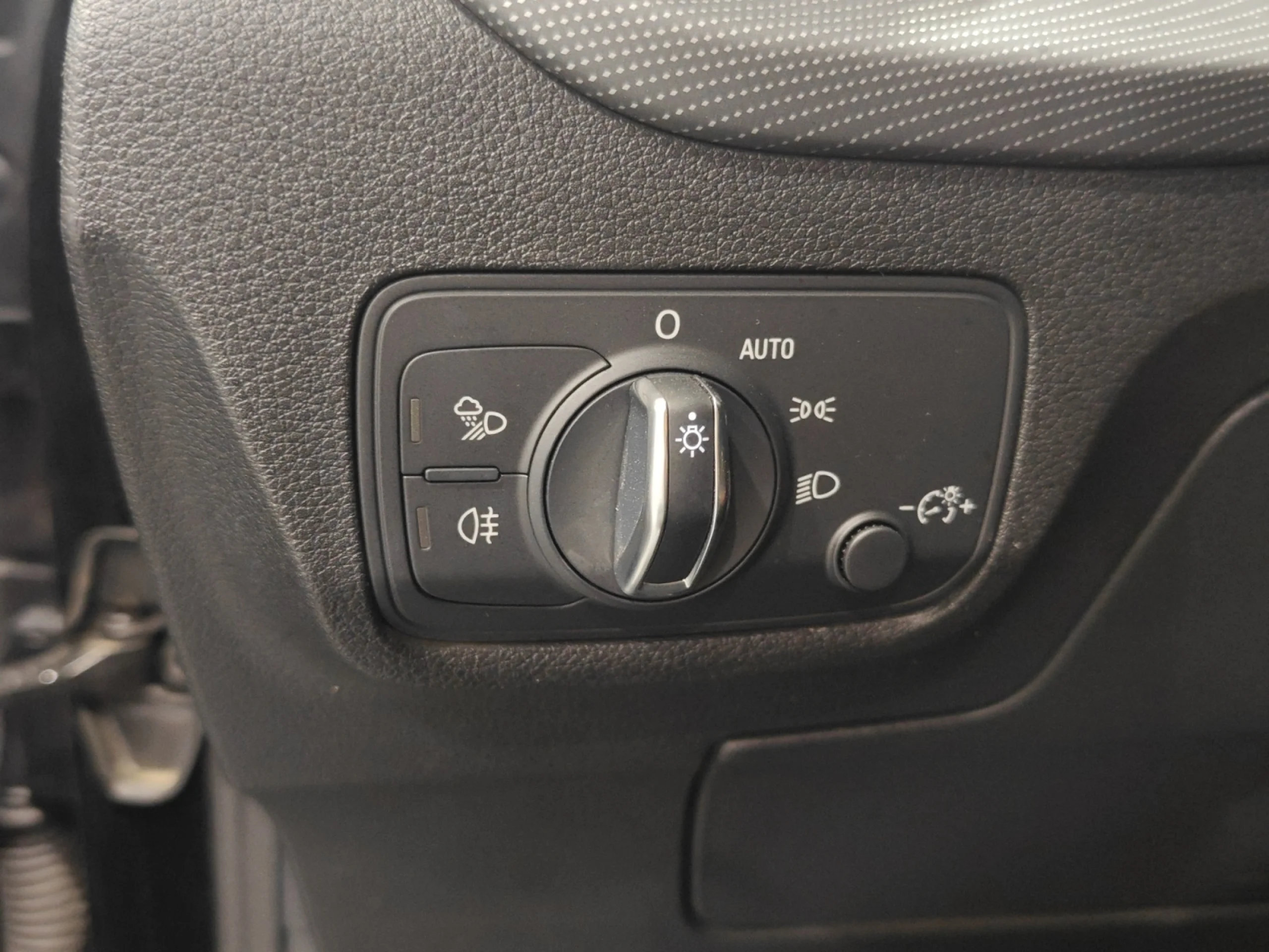 AUDI Q2 ADRENALIN 35 TFSI 110KW (150CV) S TRONIC - Foto 12