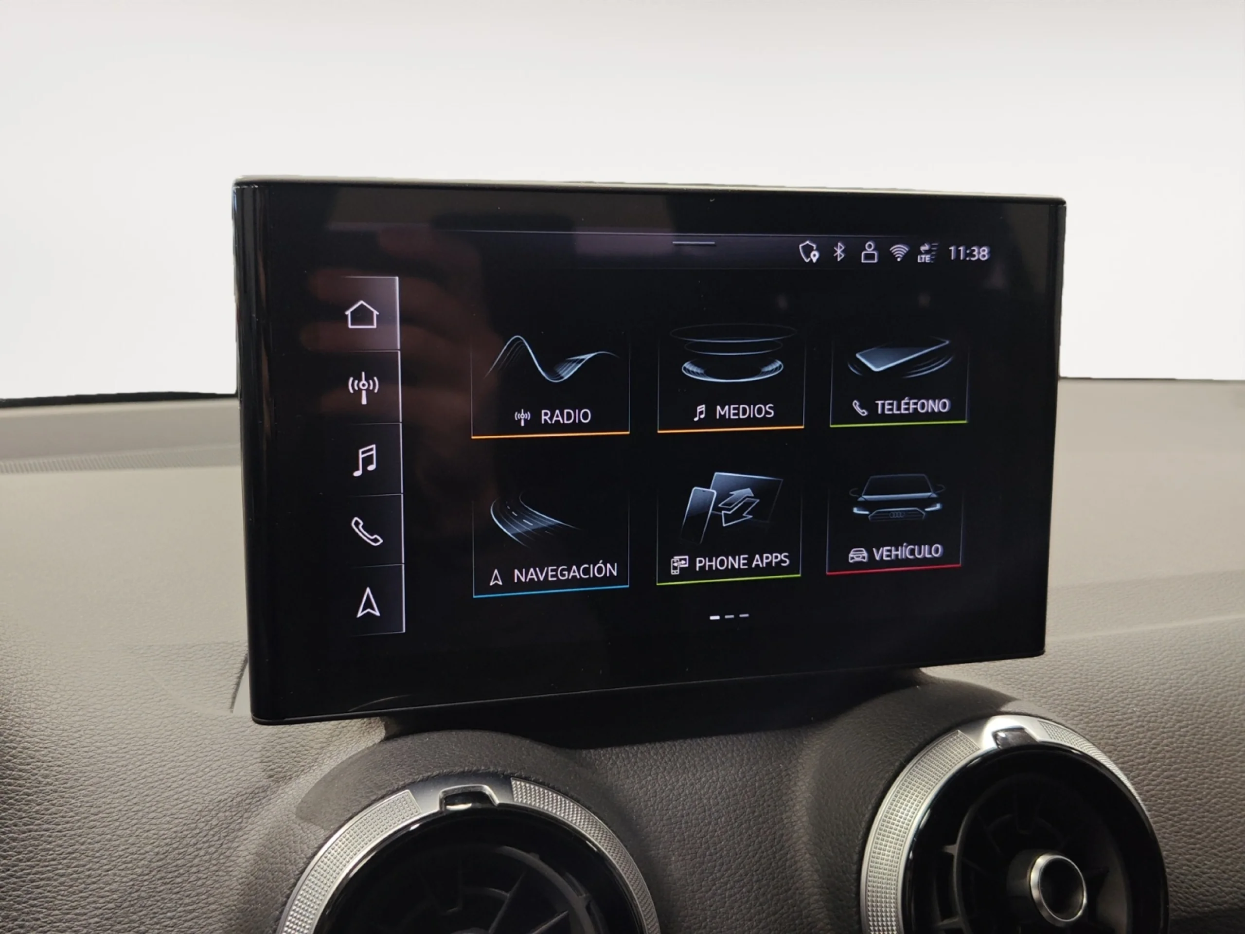 AUDI Q2 ADRENALIN 35 TFSI 110KW (150CV) S TRONIC - Foto 14