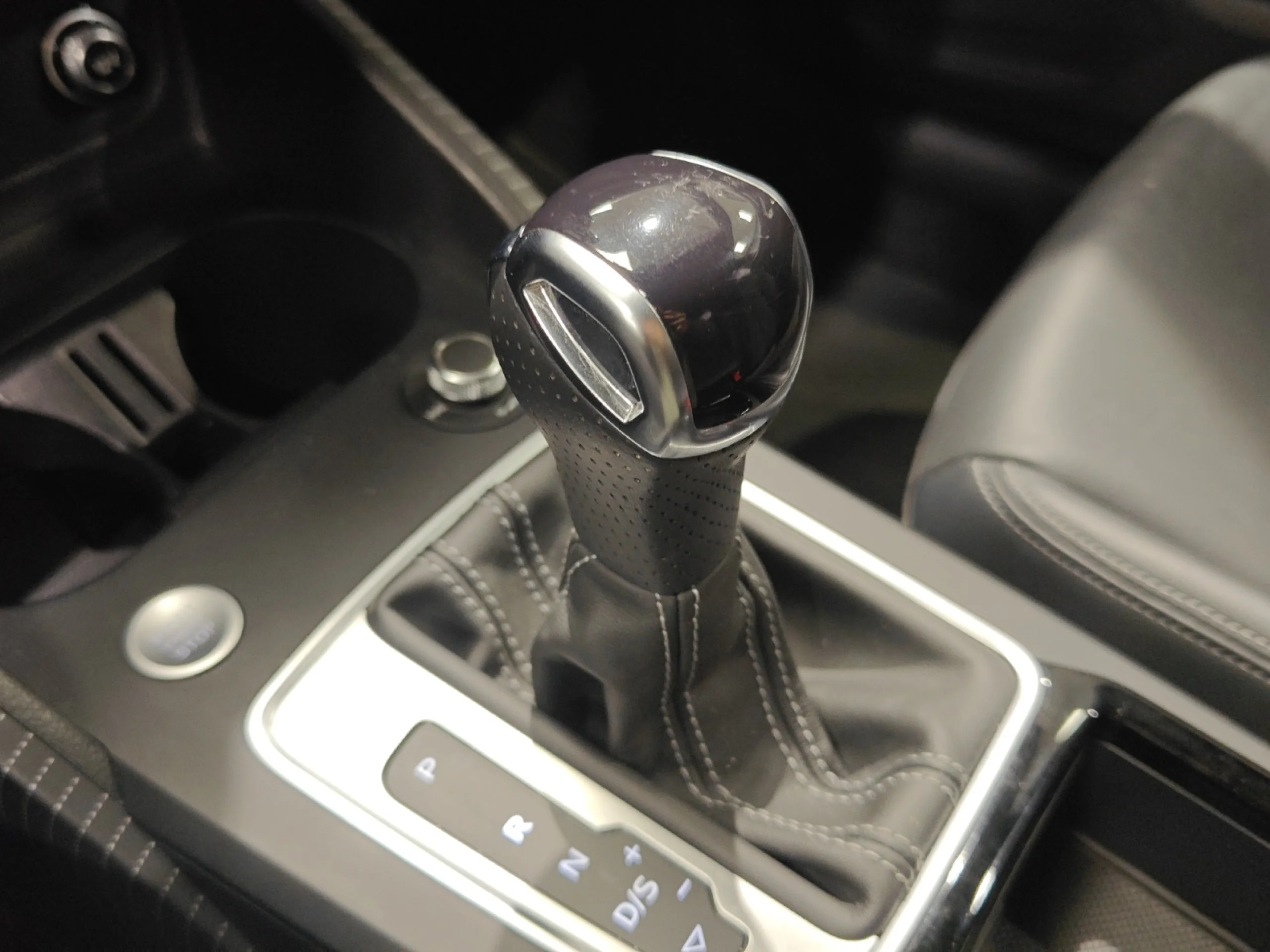 AUDI Q2 ADRENALIN 35 TFSI 110KW (150CV) S TRONIC - Foto 17