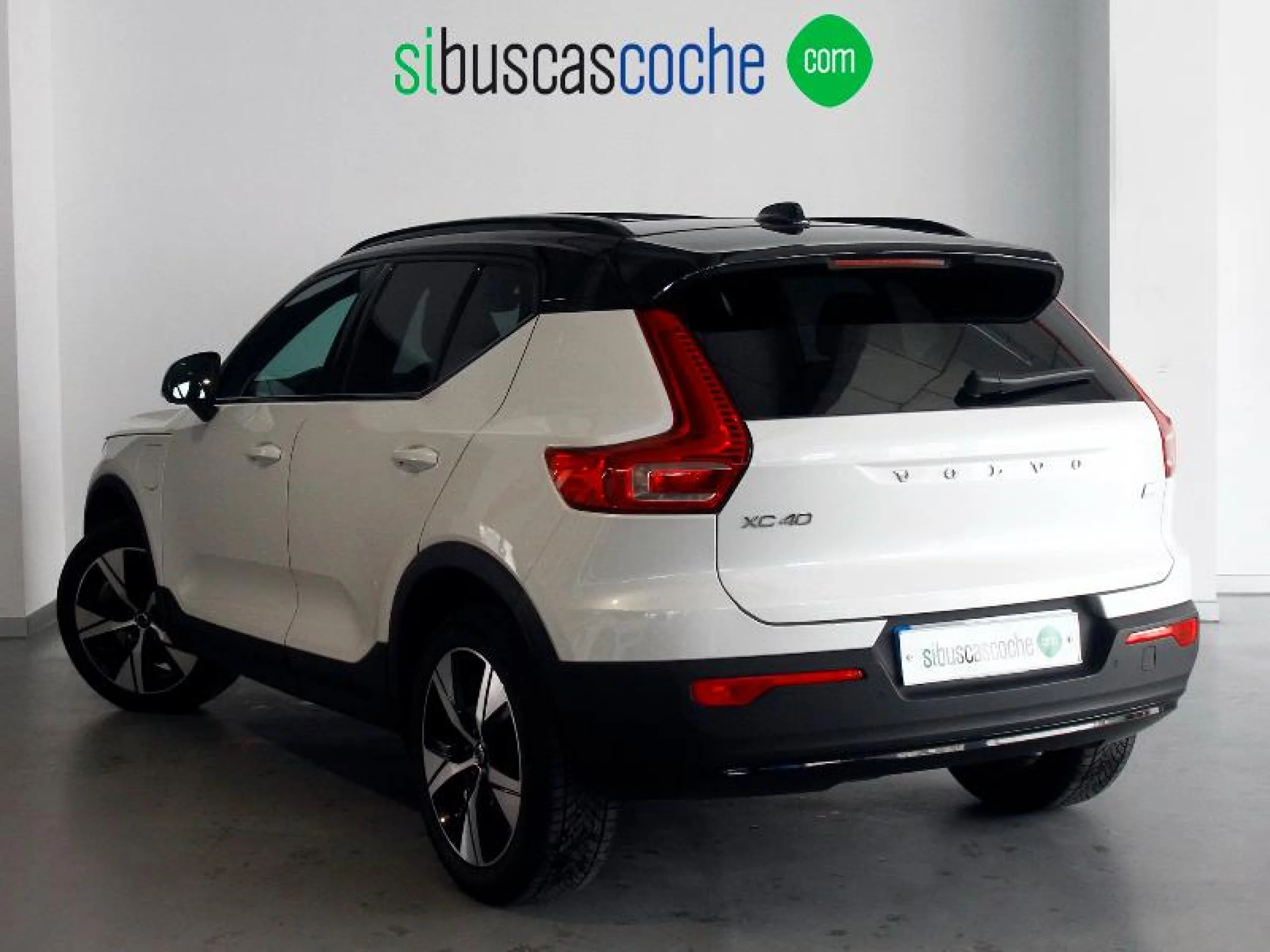 VOLVO XC40 1.5 T4 TWIN RECHARGE R DESIGN AUTO - Foto 2