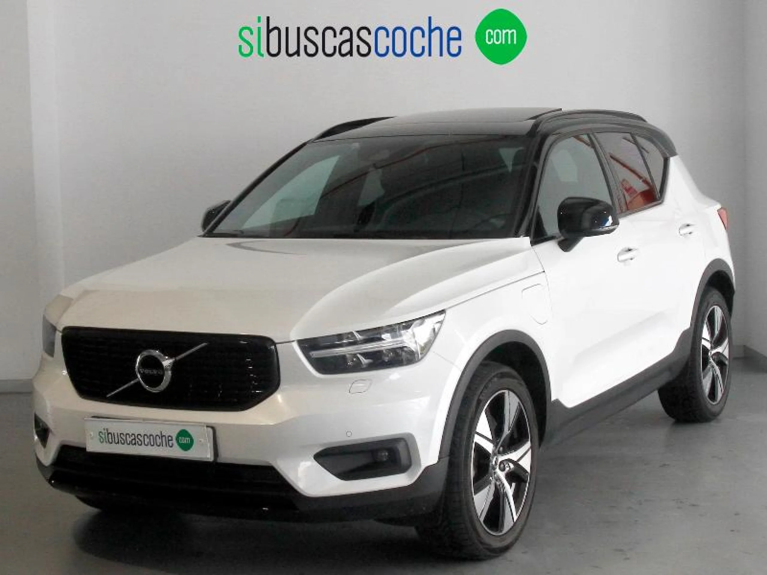 VOLVO XC40 1.5 T4 TWIN RECHARGE R DESIGN AUTO - Foto 19