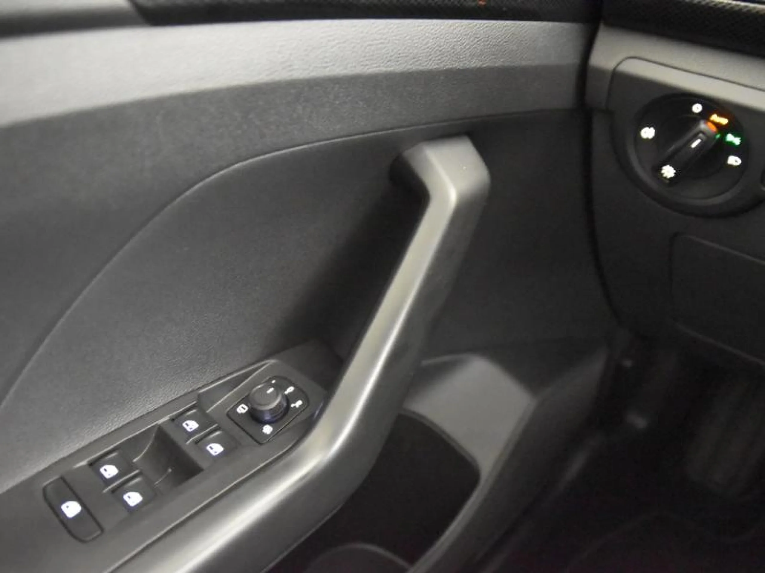 VOLKSWAGEN T CROSS ··MÁS·· 1.0 TSI 85KW (115CV) DSG - Foto 16