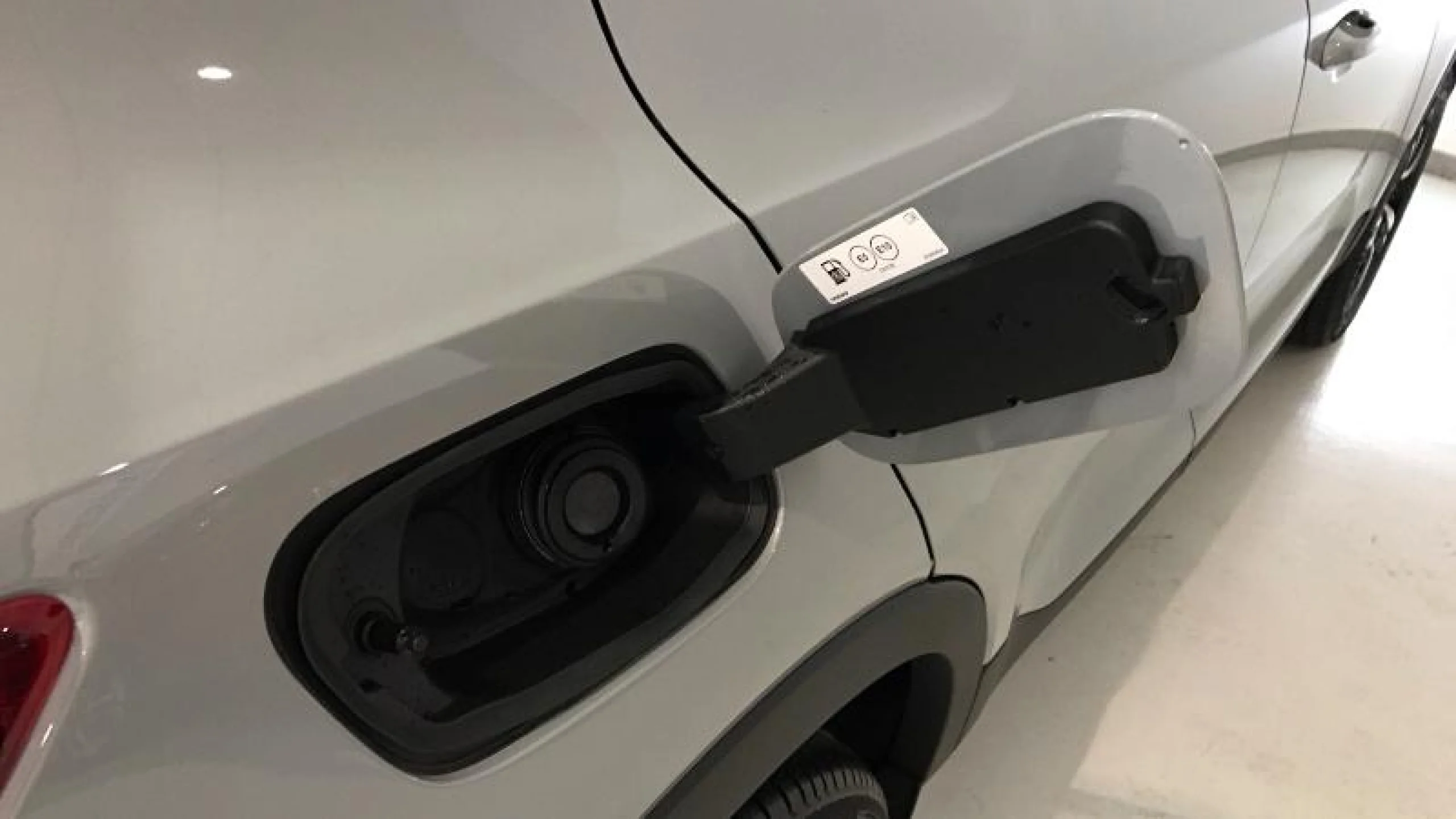 VOLVO XC40 2.0 B3 G CORE AUTO - Foto 20