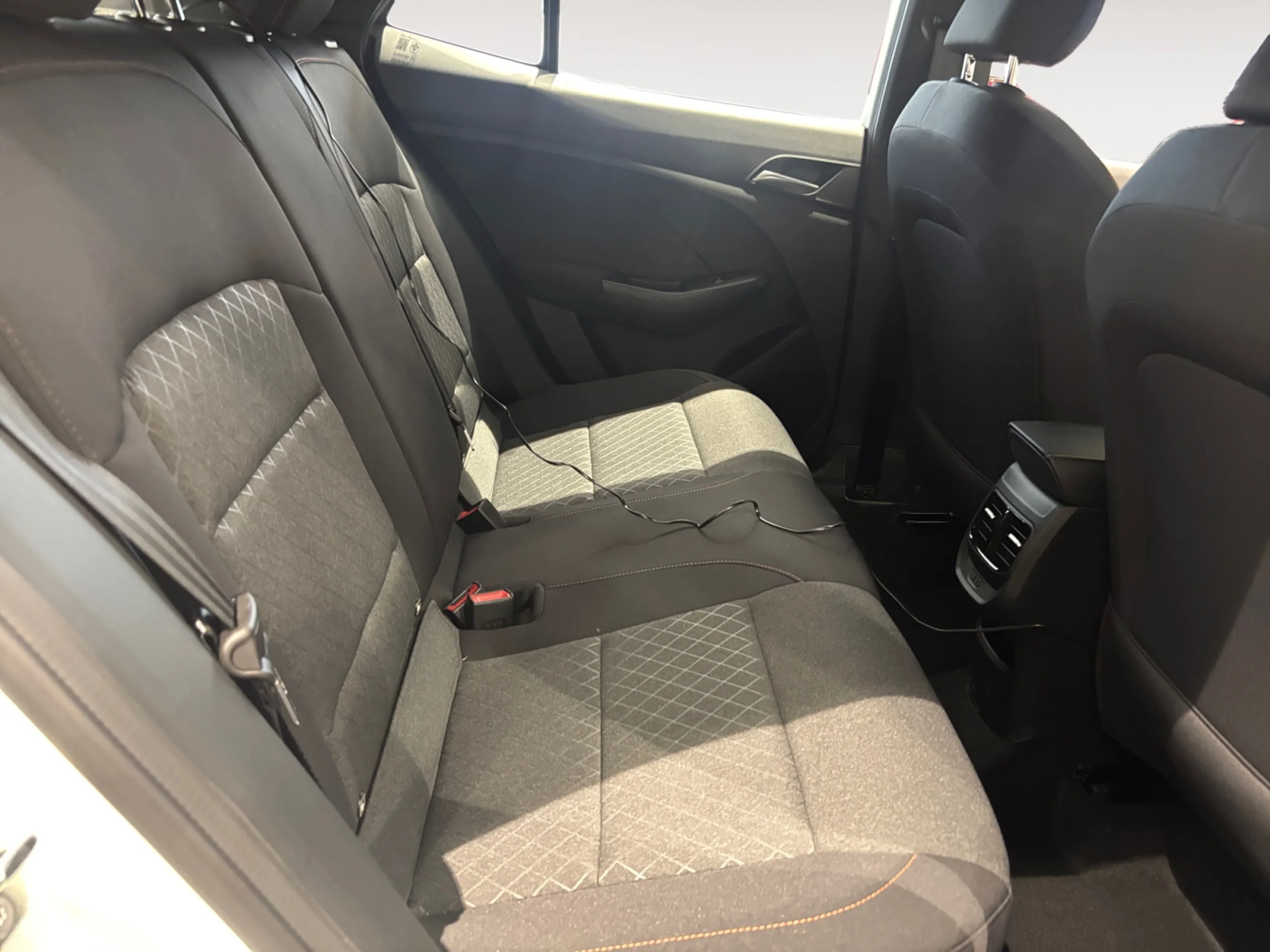 MG MG3 MG MG3 HEV MY26 1.5L HEV 2KWH AT 2WD COM LHD BLACK WHITE - Foto 6