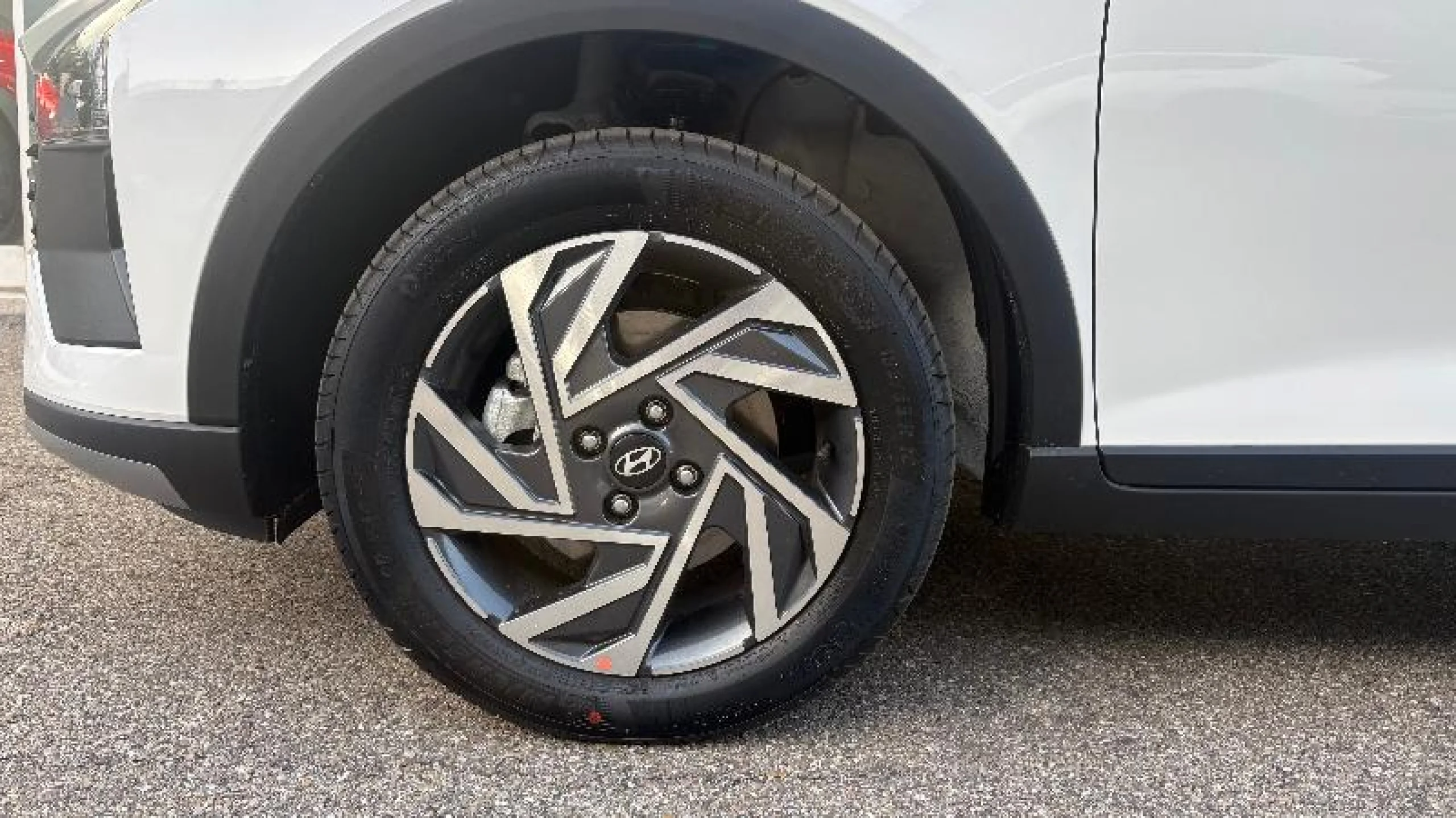 HYUNDAI BAYON 1.0 TGDI 74KW (100CV) 48V MAXX DCT - Foto 8