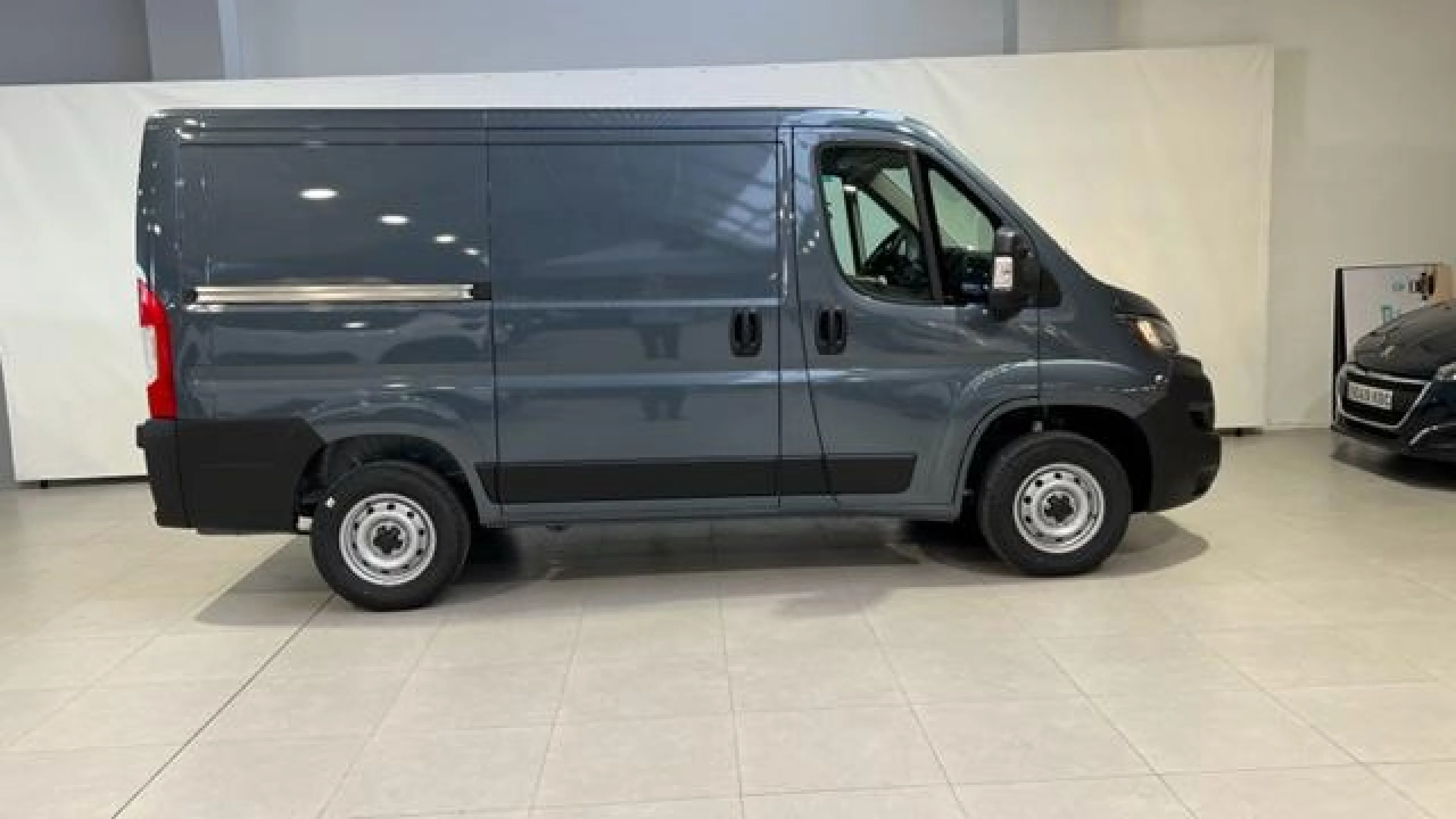 FIAT COMERCIALES DUCATO DUCATO SERIE 8 290 DUCATO FURGÓN 30 L1H1 140CV MAN LDT TRASPORTE DE MERCANCÍAS - Foto 3