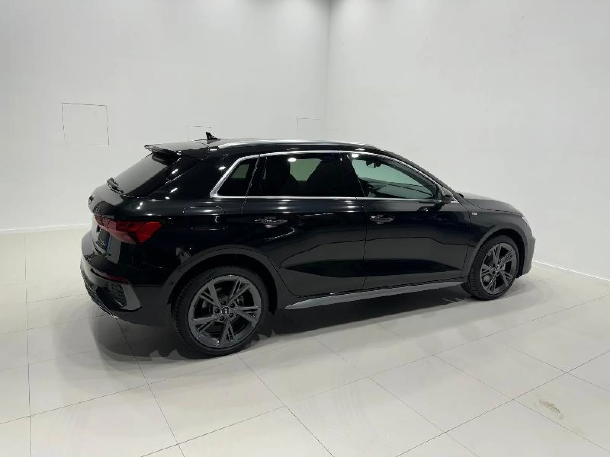 AUDI A3 SPORTBACK S LINE 40 TFSI E 150KW S TRON - Foto 3