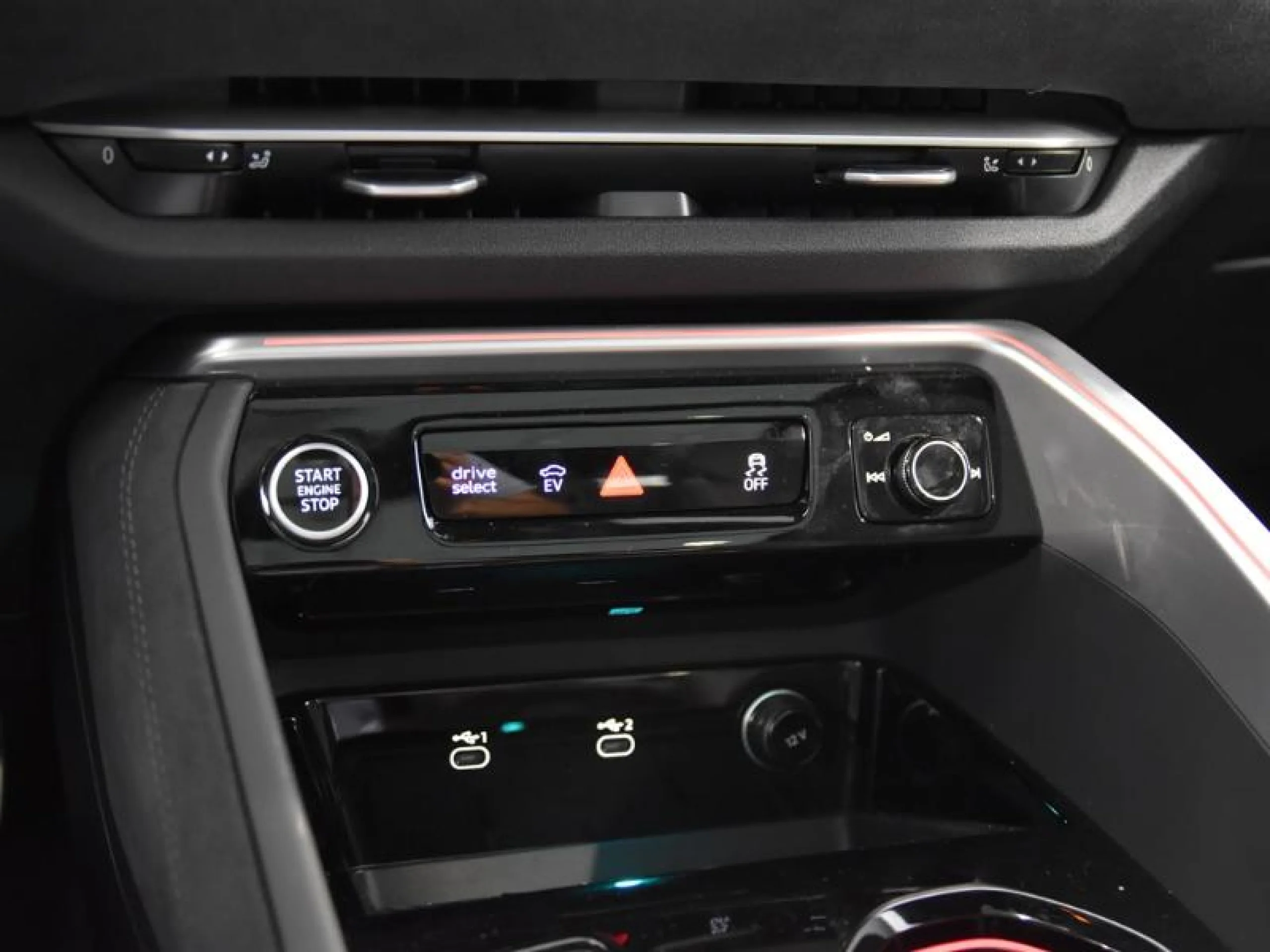 AUDI Q5 BLACK COMPET. E HY. QUATTRO 270KW S TR - Foto 13