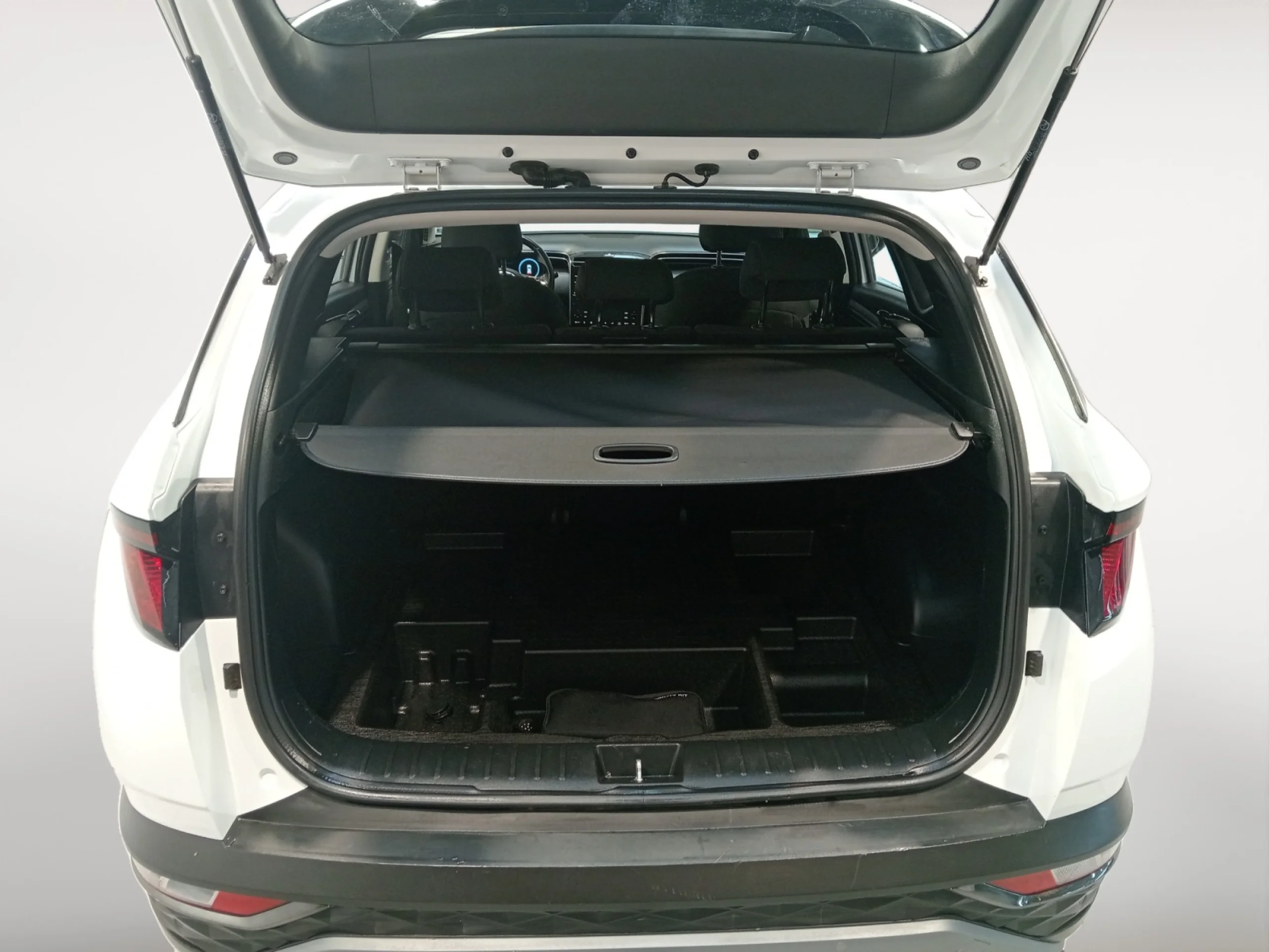 HYUNDAI TUCSON 1.6 CRDI 100KW (136CV) 48V MAXX DCT 4X4 - Foto 7