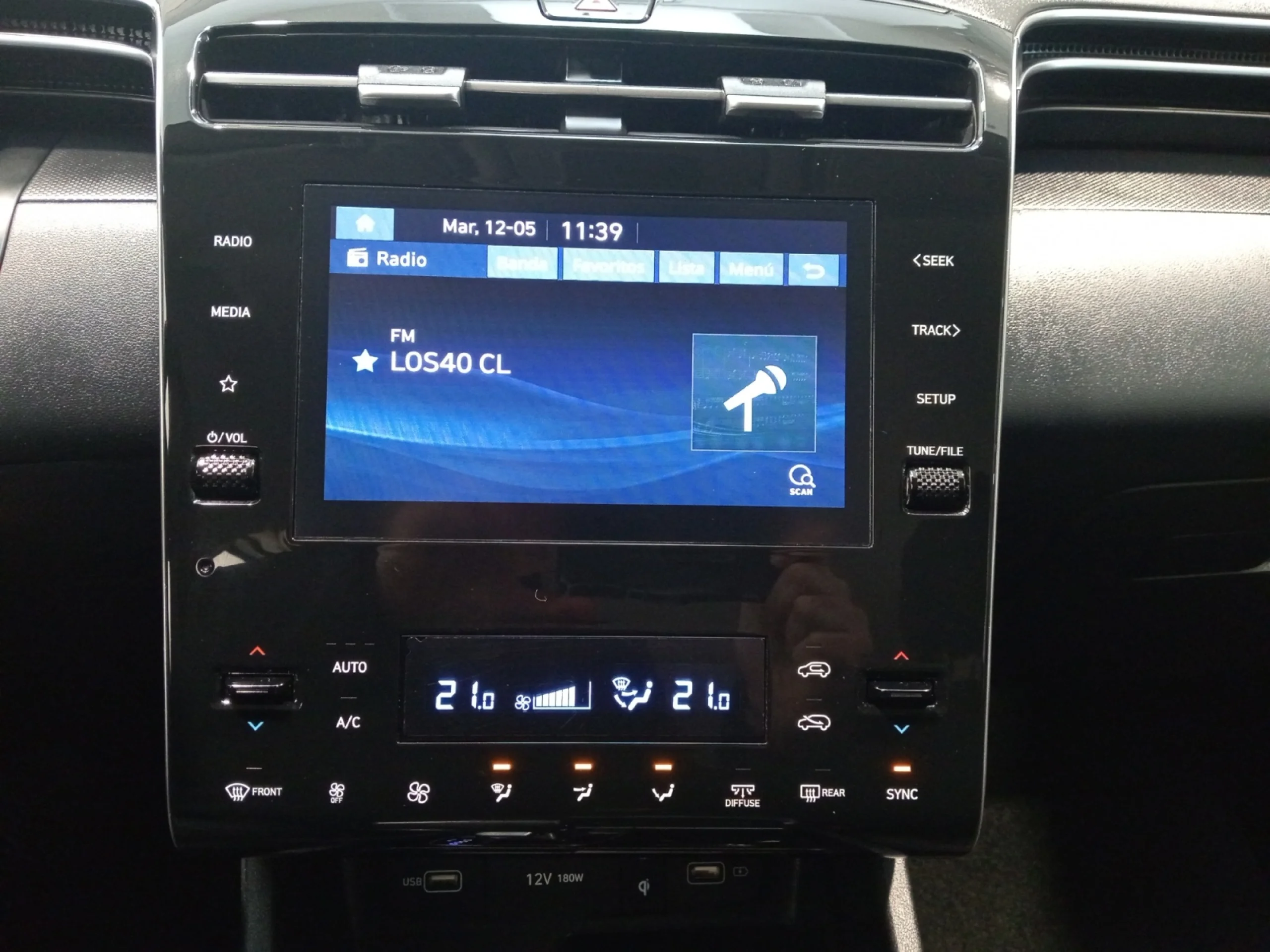 HYUNDAI TUCSON 1.6 CRDI 100KW (136CV) 48V MAXX DCT 4X4 - Foto 9