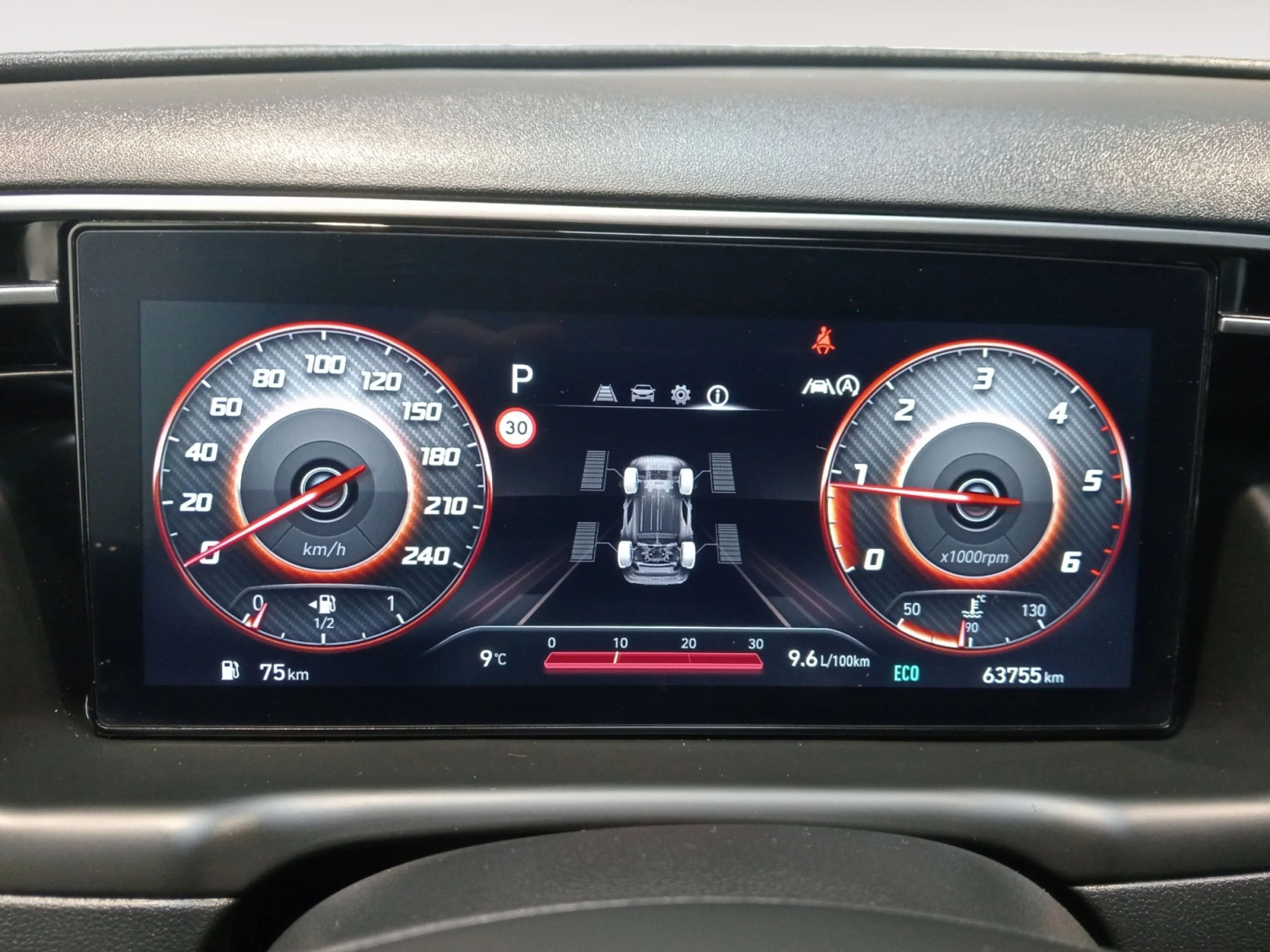 HYUNDAI TUCSON 1.6 CRDI 100KW (136CV) 48V MAXX DCT 4X4 - Foto 10