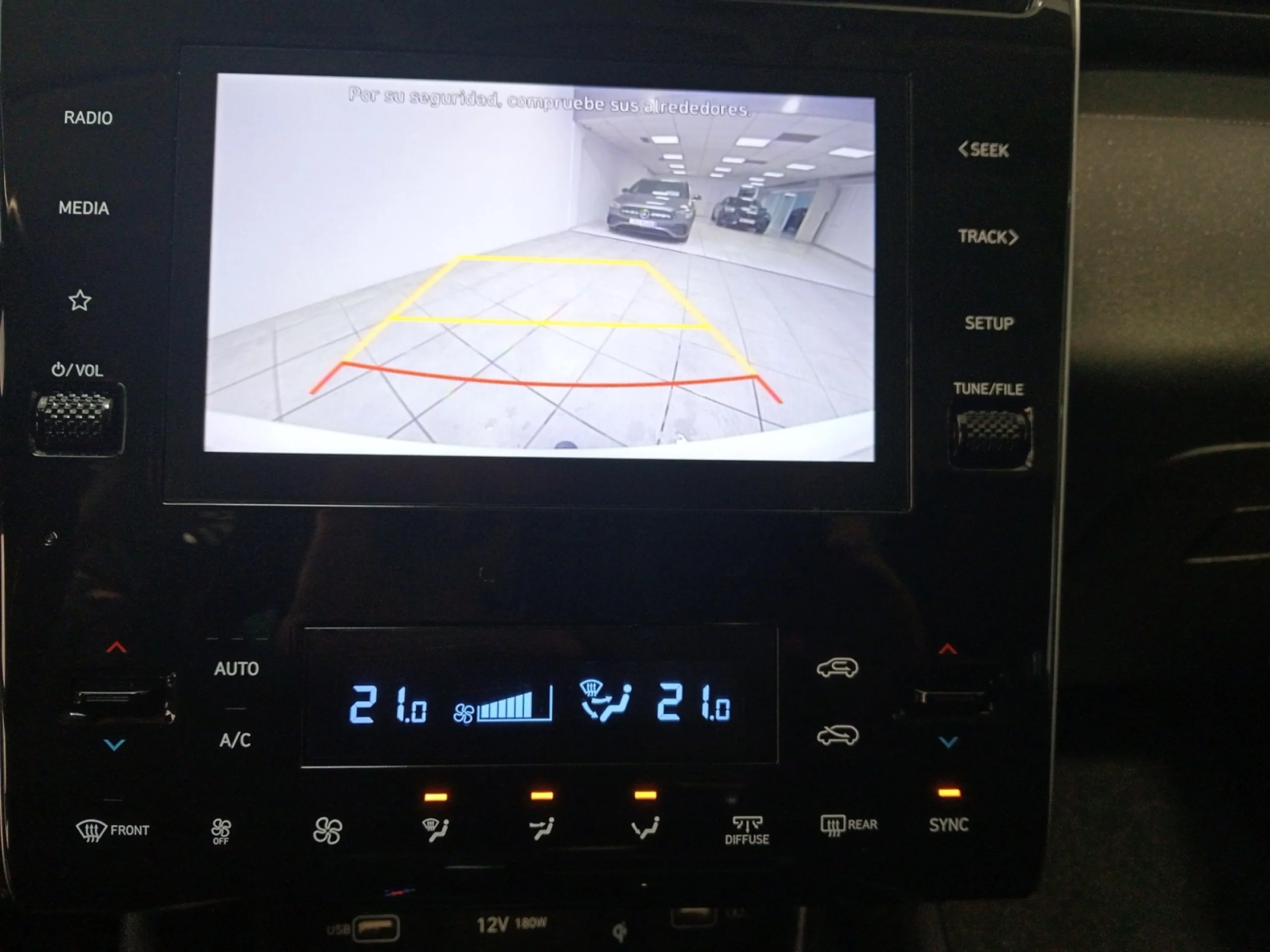 HYUNDAI TUCSON 1.6 CRDI 100KW (136CV) 48V MAXX DCT 4X4 - Foto 16