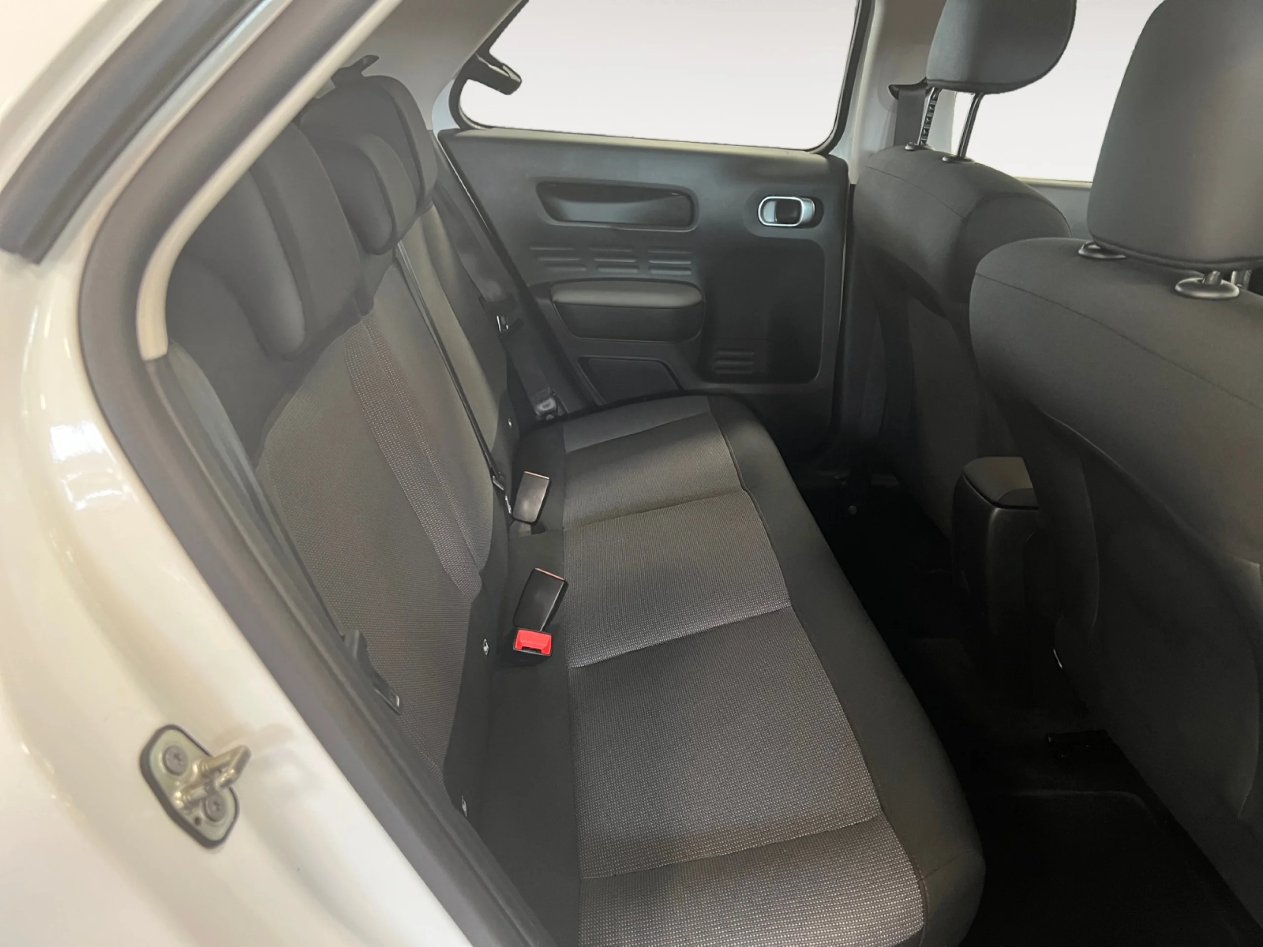 CITROEN C4 CACTUS BLUEHDI 74KW (100CV) S - Foto 5