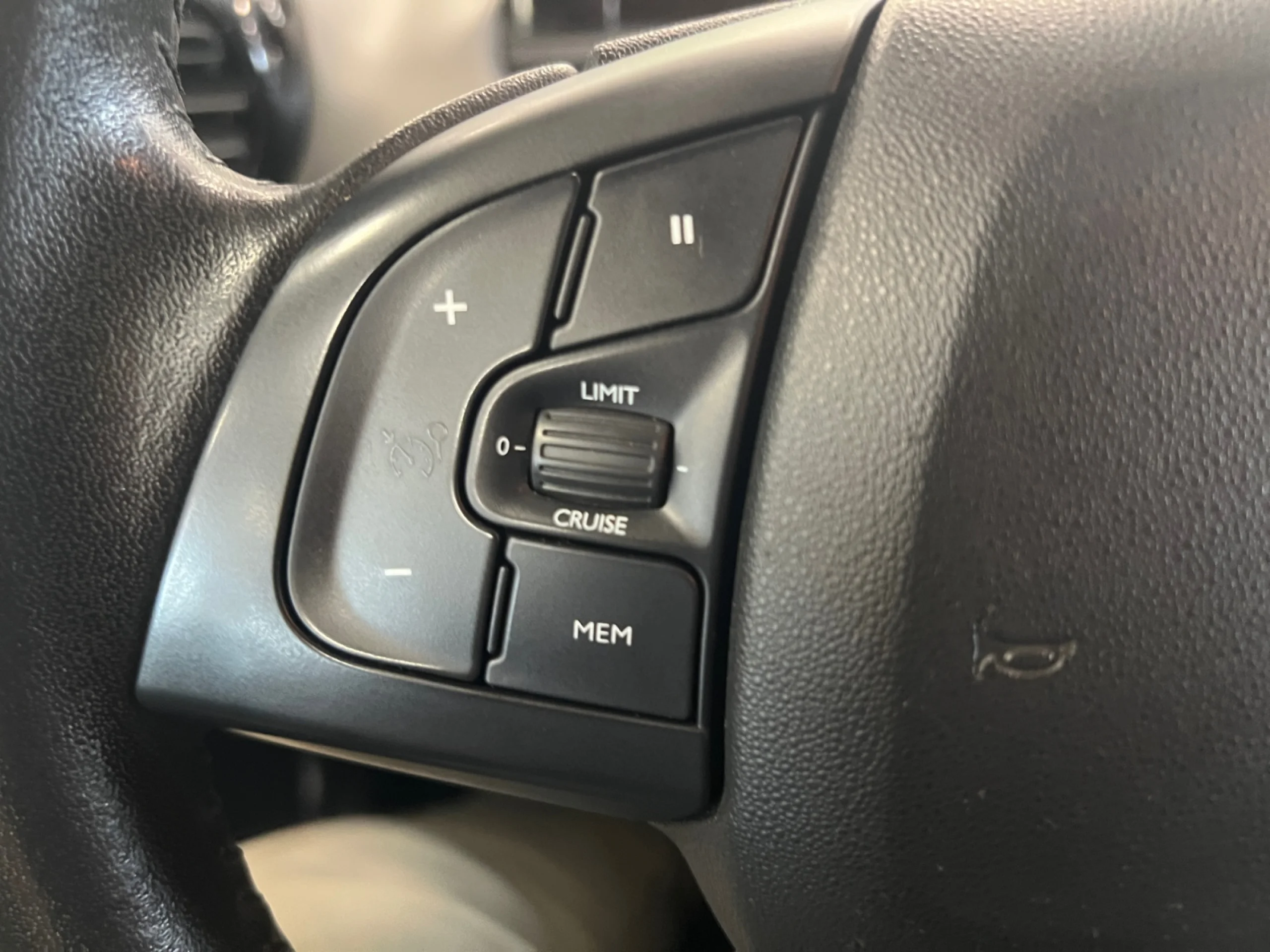 CITROEN C4 CACTUS BLUEHDI 74KW (100CV) S - Foto 9