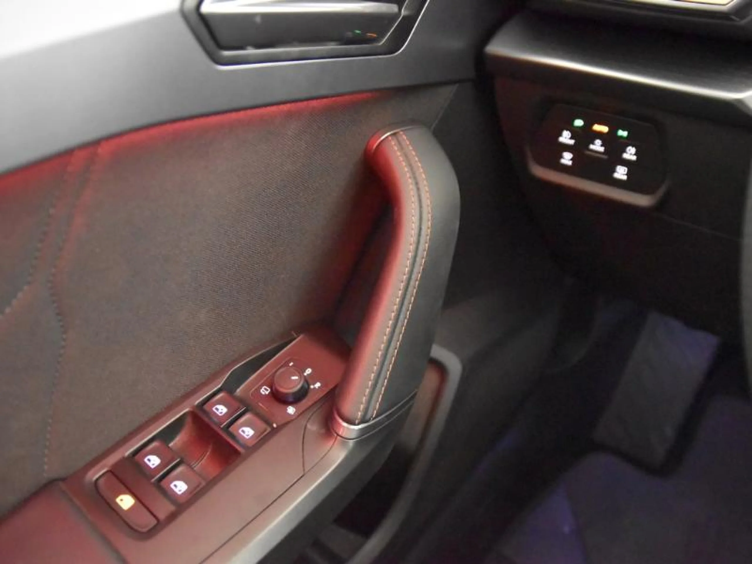 CUPRA LEON 1.5 TSI 110KW (150CV) - Foto 17