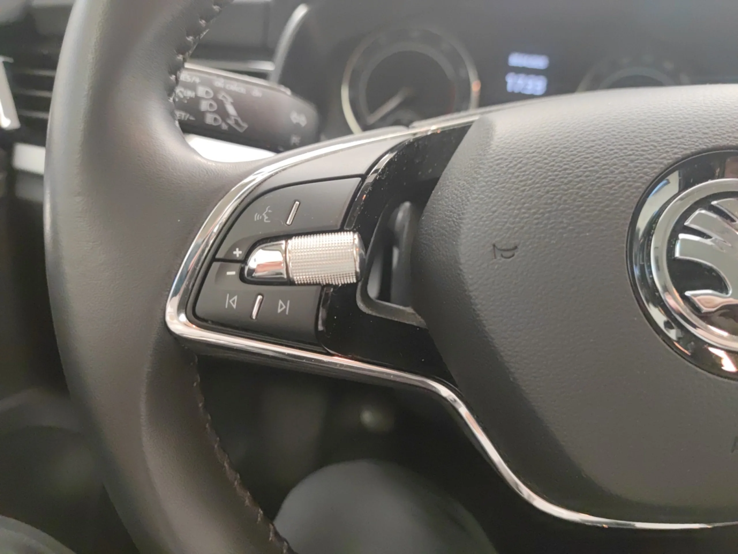 SKODA KAMIQ 1.0 TSI 81KW (110CV) AMBITION - Foto 10