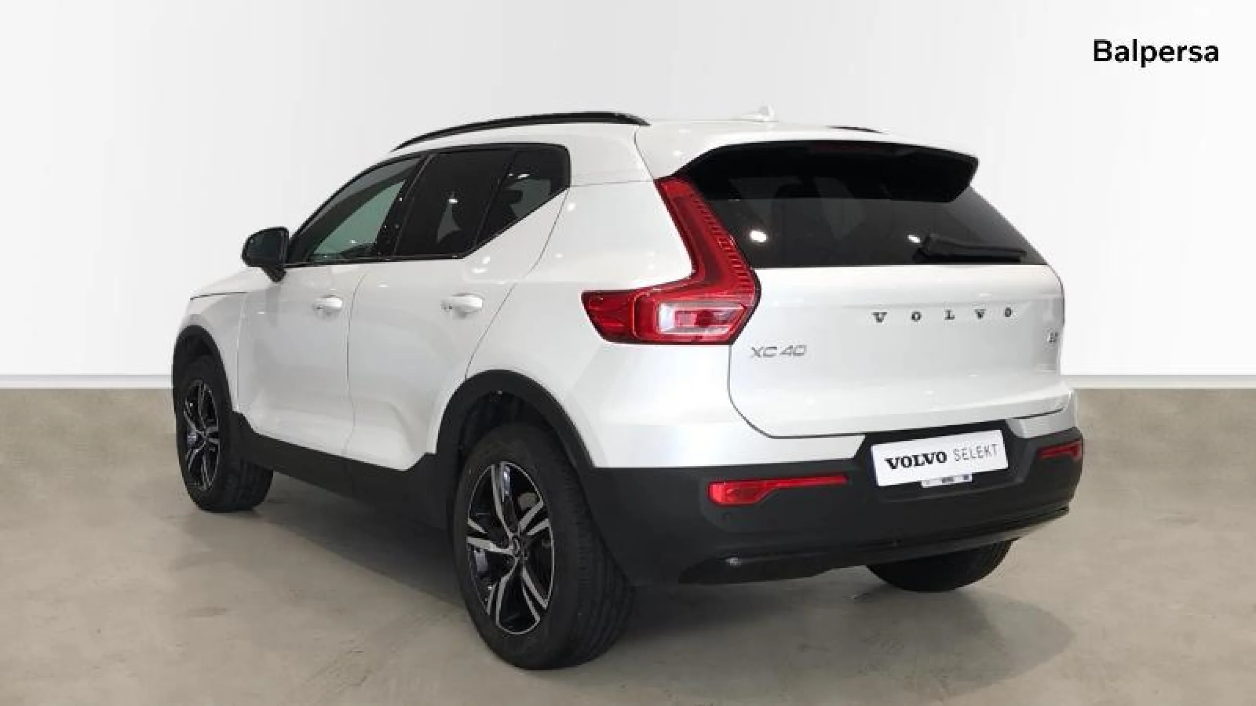 VOLVO XC40 2.0 B3 G PLUS DARK AUTO - Foto 2