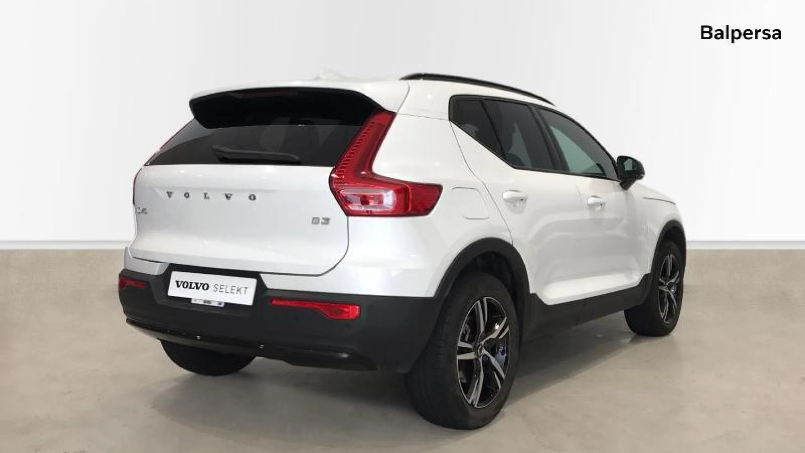 VOLVO XC40 2.0 B3 G PLUS DARK AUTO - Foto 7