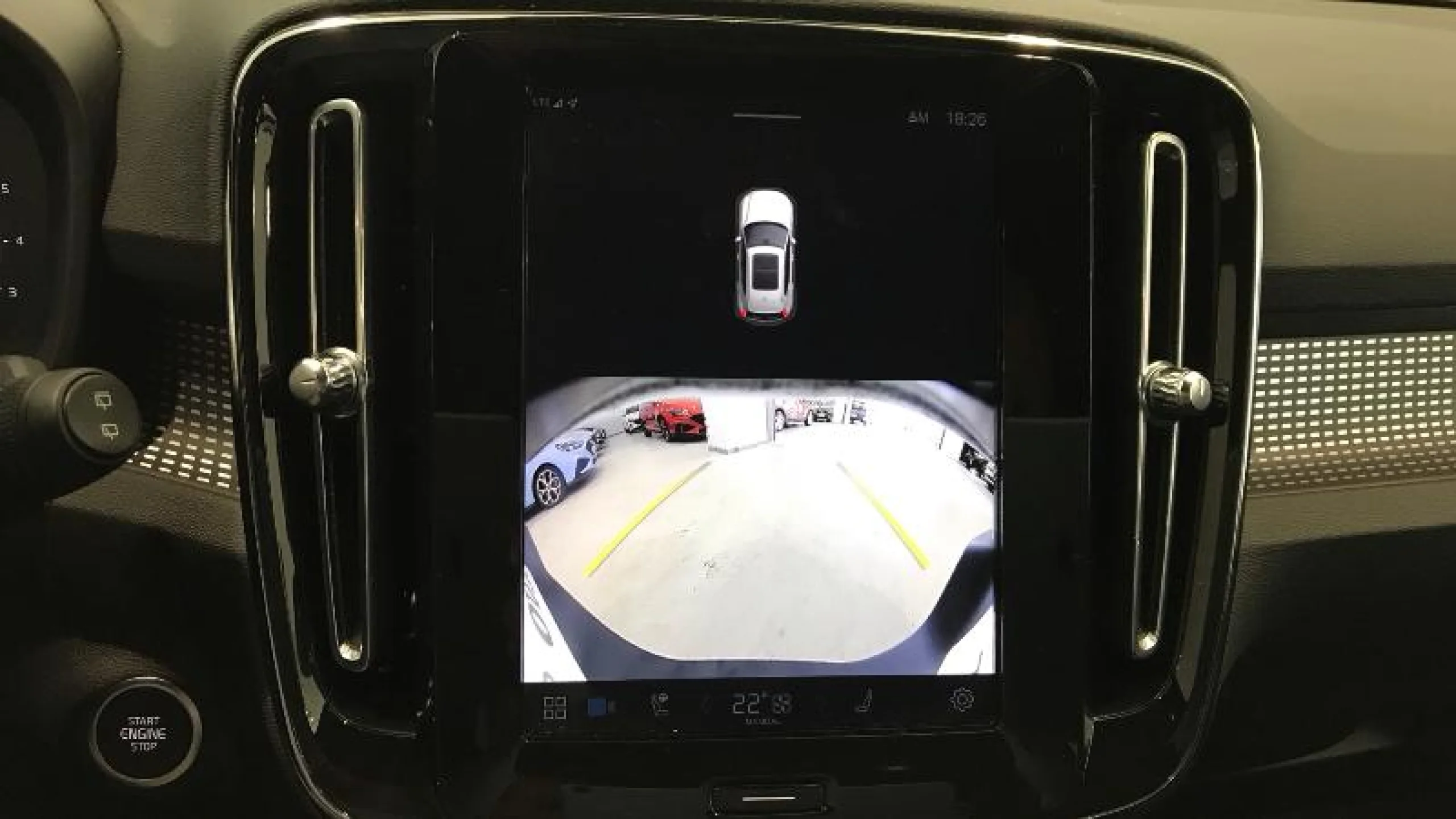 VOLVO XC40 2.0 B3 G PLUS DARK AUTO - Foto 18