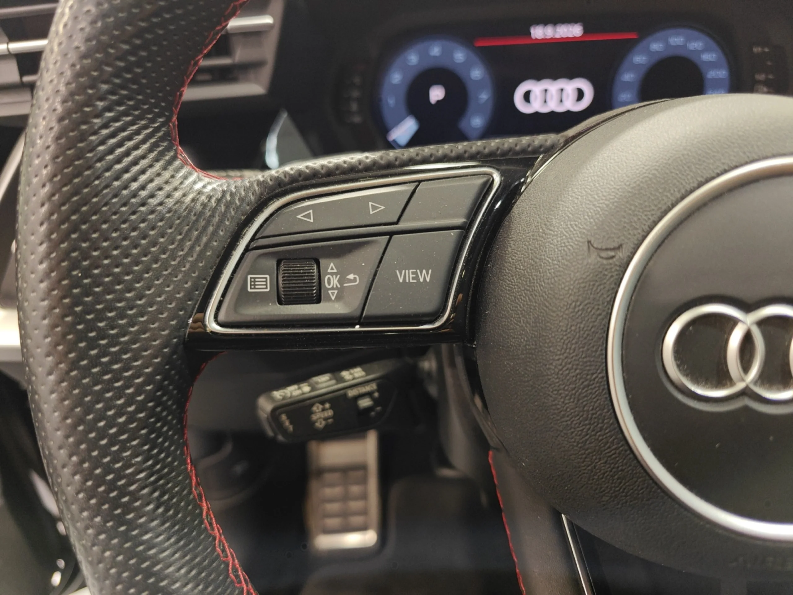AUDI A3 SPORTBACK BLACK LINE 35 TFSI 110KW S TRO - Foto 11
