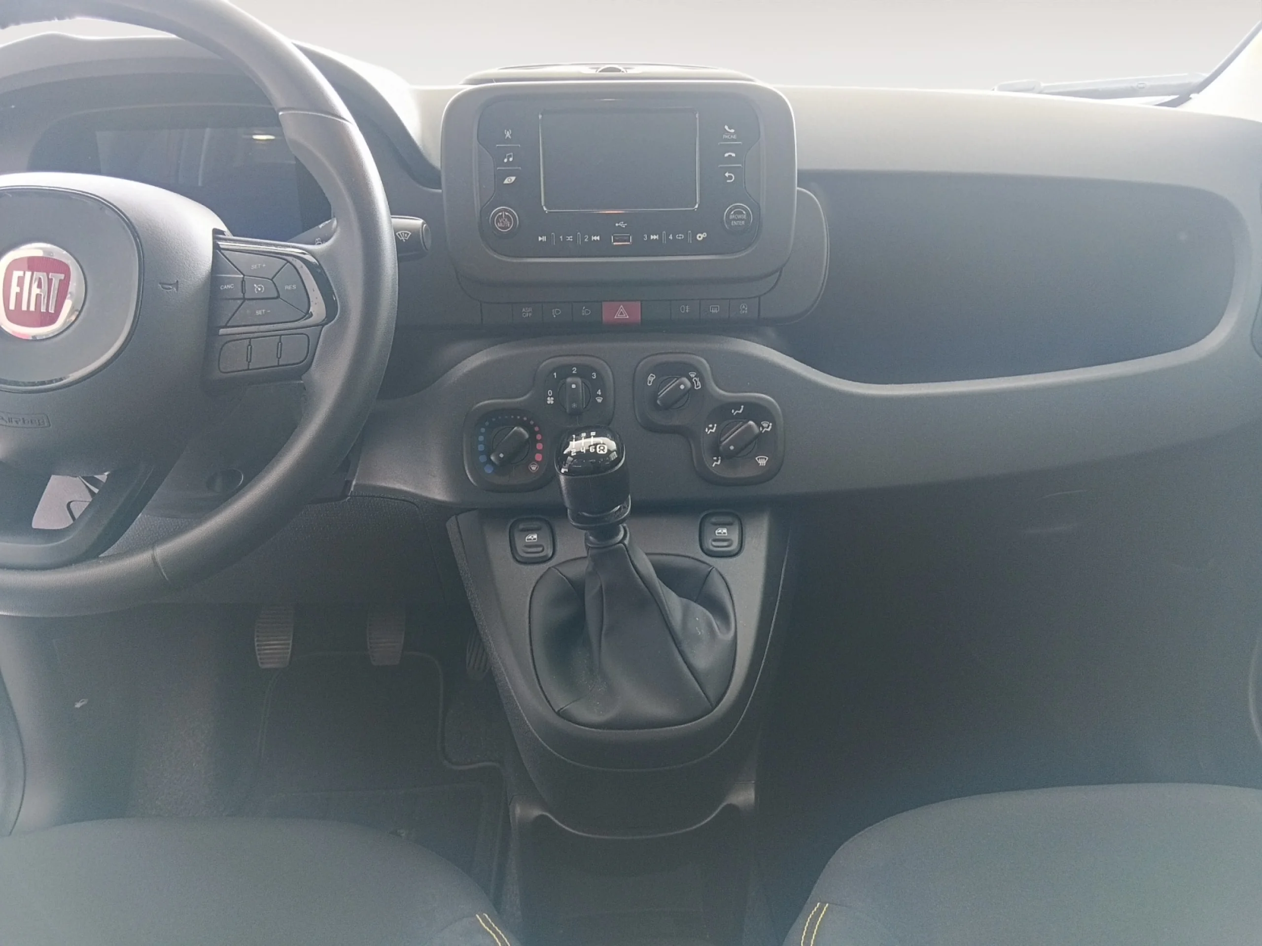 FIAT PANDA PANDA HYBRID 1.0 51KW (70CV) - Foto 10